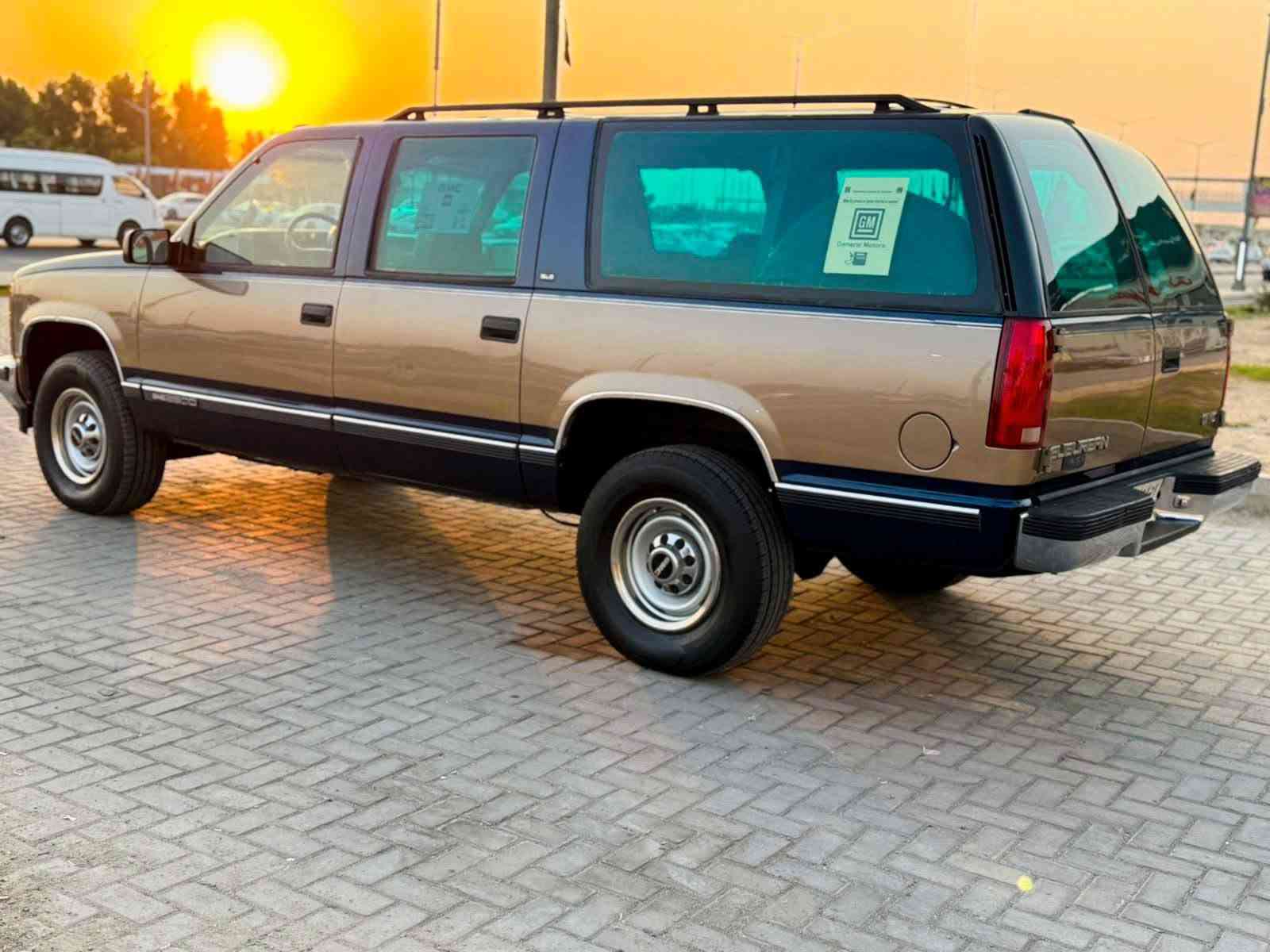 السعر 95 قابل للتفاوض للاستفسار الاتصال على الرقم ***********

نص مكتوب في الصور:
- جمسي 99 اصل مسجل 95 كفاله عامه فحل 8 ستدات مكينه 454نوزل گير 1000 جاهزه للأخير تخم تاير برجستون تخم بلك تخم نوزل تخم واير فيتبم وعبوه جديده عنبار وجهاز الفينيه حداديه امامي خلفي جديده توني مبدلها تبريد ثلج تدفئه كهرائيات 100% رقم بصر ه انگليزي بسمي هزه جديده سنويه ل28 منظومة زنون عالي ناصي
