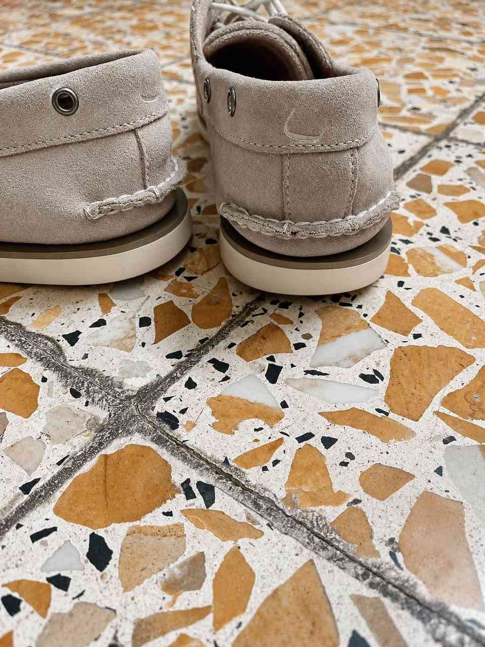 👞 حذاء Timberland رجالي أصلي/ستايل كلاسيك
• الماركة: Timberland – تيمبرلاند
• اللون: بيج / رملي 🤎
• النوع: Boat Shoes – حذاء بحري كلاسيكي
• التصميم: رباط أمامي مع فتحات معدنية
• الخامة: جلد شمواه (Suede)
• النعل: مطاطي ومتين
• مريح ومناسب للطلعات واللبس الكاجوال
• تصميم أنيق وسهل التنسيق مع الجينز والبنطلونات الكاجوال

📏 المقاس: ___44.        نضافه ٩٩٪
💰 السعر: ___40الف 
🚙 التوصيل ــــ مجاني 
📍 الموقع: ___اونلاين

للطلب والاستفسار راسلني خاص 📩***********
