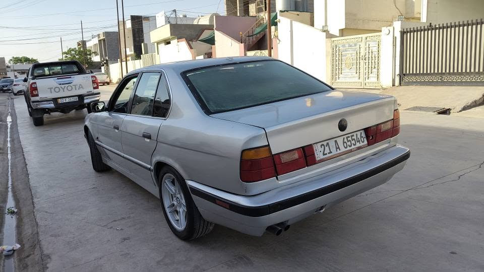 بیئیم bmw مودیل 1992 مکینه بیلاد 525 گیر عادی کاربایی و گیر و محرک و تبرید و تحویل بشرط رقم سلیمانیه *********** كركوك, العراق
