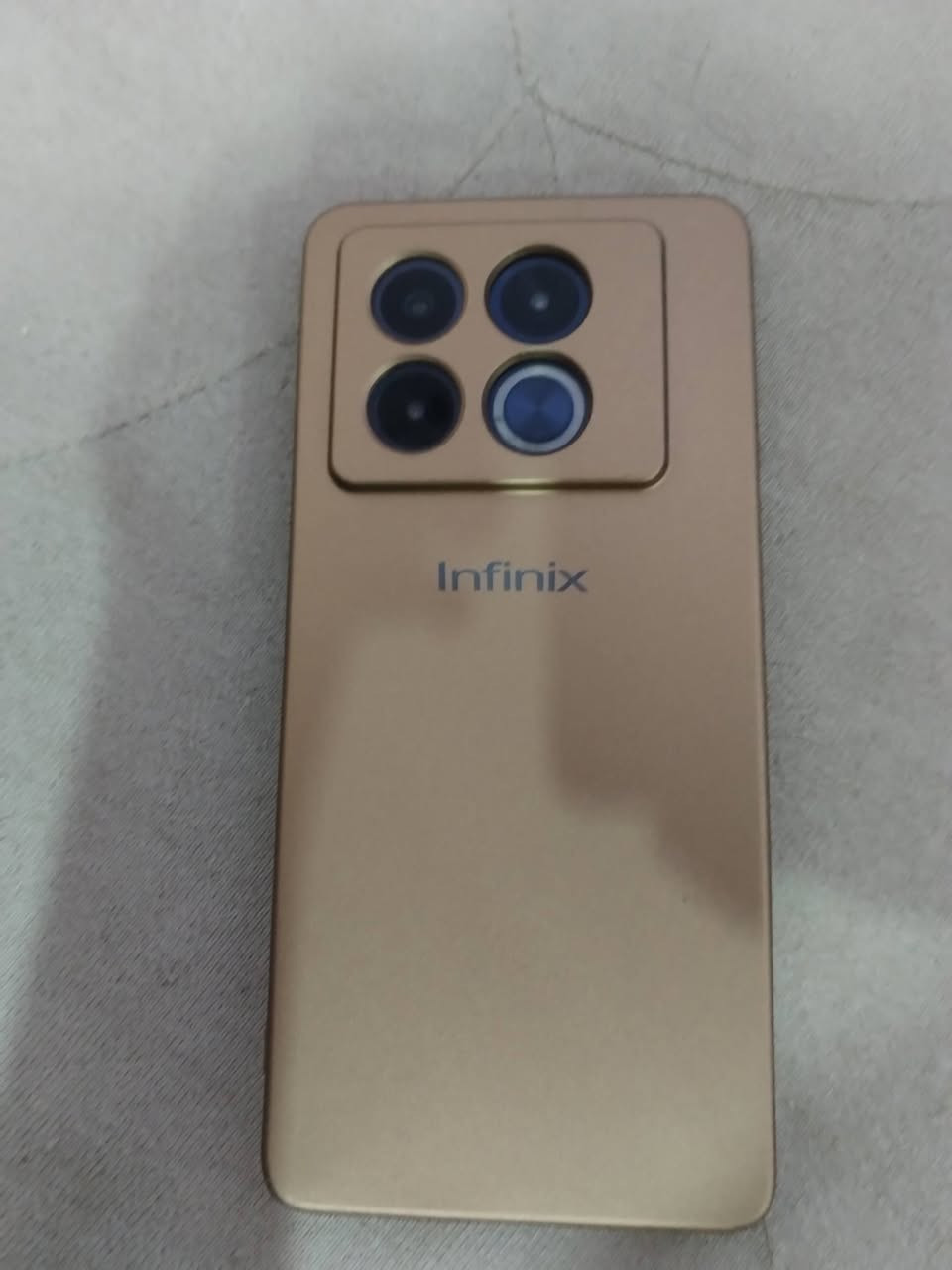 جهاز للبيع او المراوس  اسم الجهاز  انفنكس نوت 40 برو 5G
ذاكره 256 
ذاكره داخليه 12 
ما داخل تصليح ولا مفتوح فقط الفلاش بضهر ميشتغل ولباقي كله مكفول للبيع سعره 150 وبي مجال  او المراوس شعدك تعال خاص مكاني نجف شارع المطار رقمي  
***********
