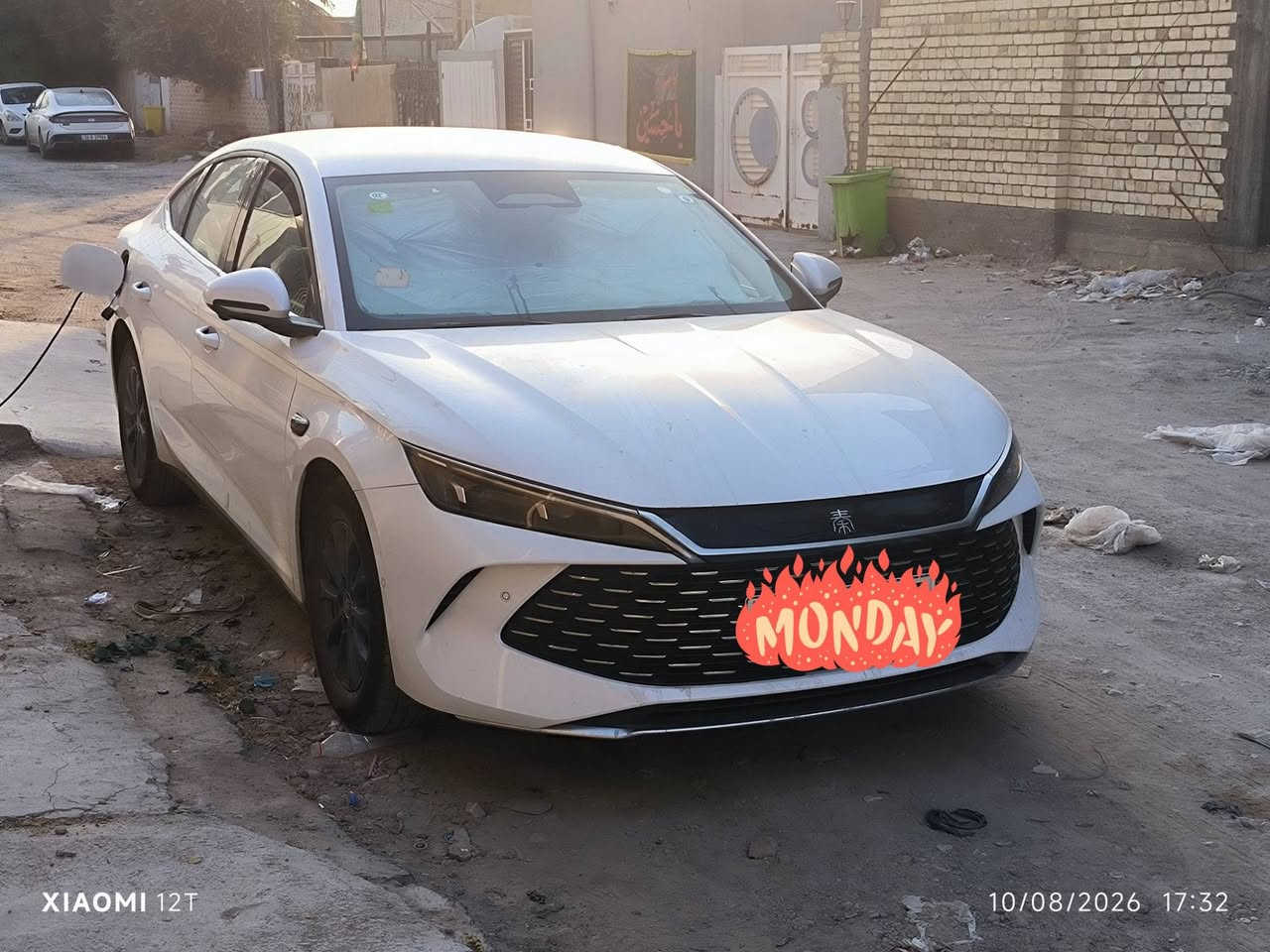 السلام عليكم ورحمة الله
للبيع byd qin L 2025 DM-I ( قمارة حديد + 13 كاميرا محيطية )

لون ابيض 
مكان السيارة بابل الحلة 

رقم بغداد عداد كيلو متر كلي 5800 بانزين فقط 1500 

مواصفاتها معروفة اهمها  : ركن تلقائي وقيادة ذاتية ومثبت سرعة تفاعلي ٫ اوتو هولد ٫ داخل جلد اوف وايت ٫ شاشة كبيرة ٫ نقطة عمياء  ورادار تفاعلي ( رؤية 360 درجة 3D )وبعد هواي مواصفات 

السيارة جديدة وعلى ايدي استعمال خفيف جدا 

اول ما اخذتها بدلتها دهن اصلي لان تجي منقصة 

بيها تفاصيل رصعات خفيفة موضحة بالفديو 

السعر : 25٫000٫000 دينار عراقي 

تفاصيل اكثر تواصل على هذا الرقم ***********

واتساب فقط .
