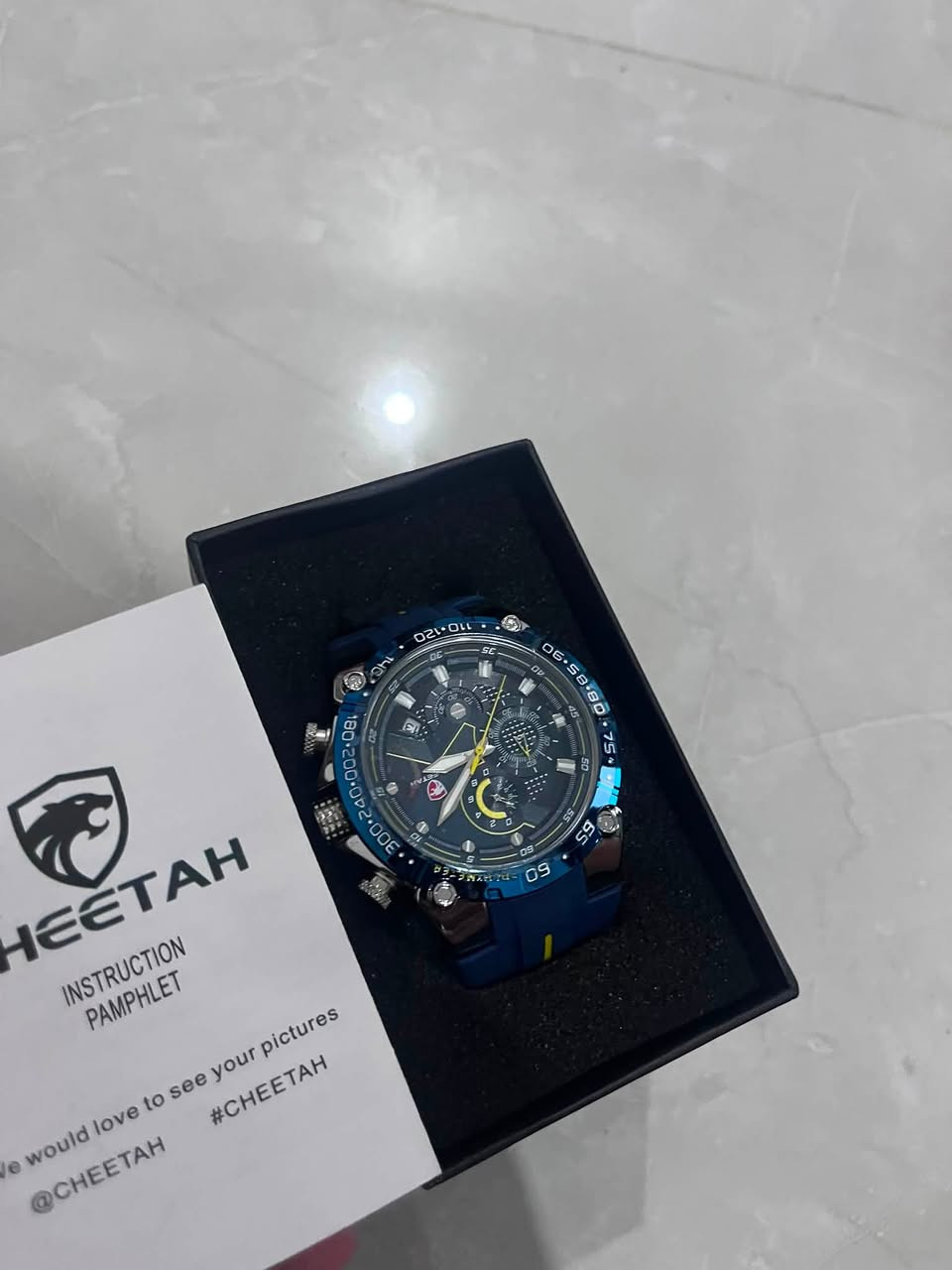 سلام عليكم،،،،،،،،،،،للبيع
ساعه اصليه 
ماركه:cHEETAH
السعر :75الف 
مكاني بغداد السيديه
تواصل واتساب:***********
