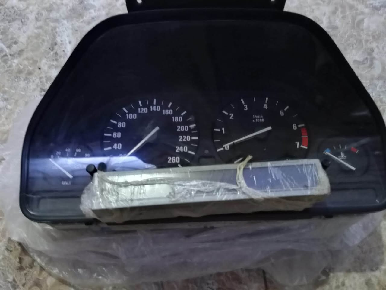 غراض بي ام دبليو كله شغال وجديد بس الدركه طاك ايرباكها مكاني ديالى خانقين قيم واخذ ***********
