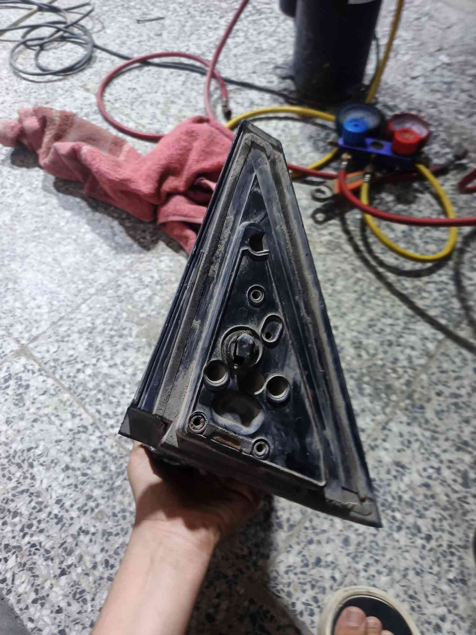سلام عليكم
للبيع مبخره تبريد سياره باجيرو مستعمل شغاله مع الأنابيب والوصلات
‏الحالة موضحة بالصور_ مرايا جانبية مع أغطية النيكل وقواعد التثبيت.مع هيكل للمرايه شغاله بس الزجاج مكسر _ زوج كشافات ضباب دعامية القواعد والأبزيم متوفرة وجاهزة للتركيب  (كلهن ب 50 ألف للاتصال والمراسله ***********
