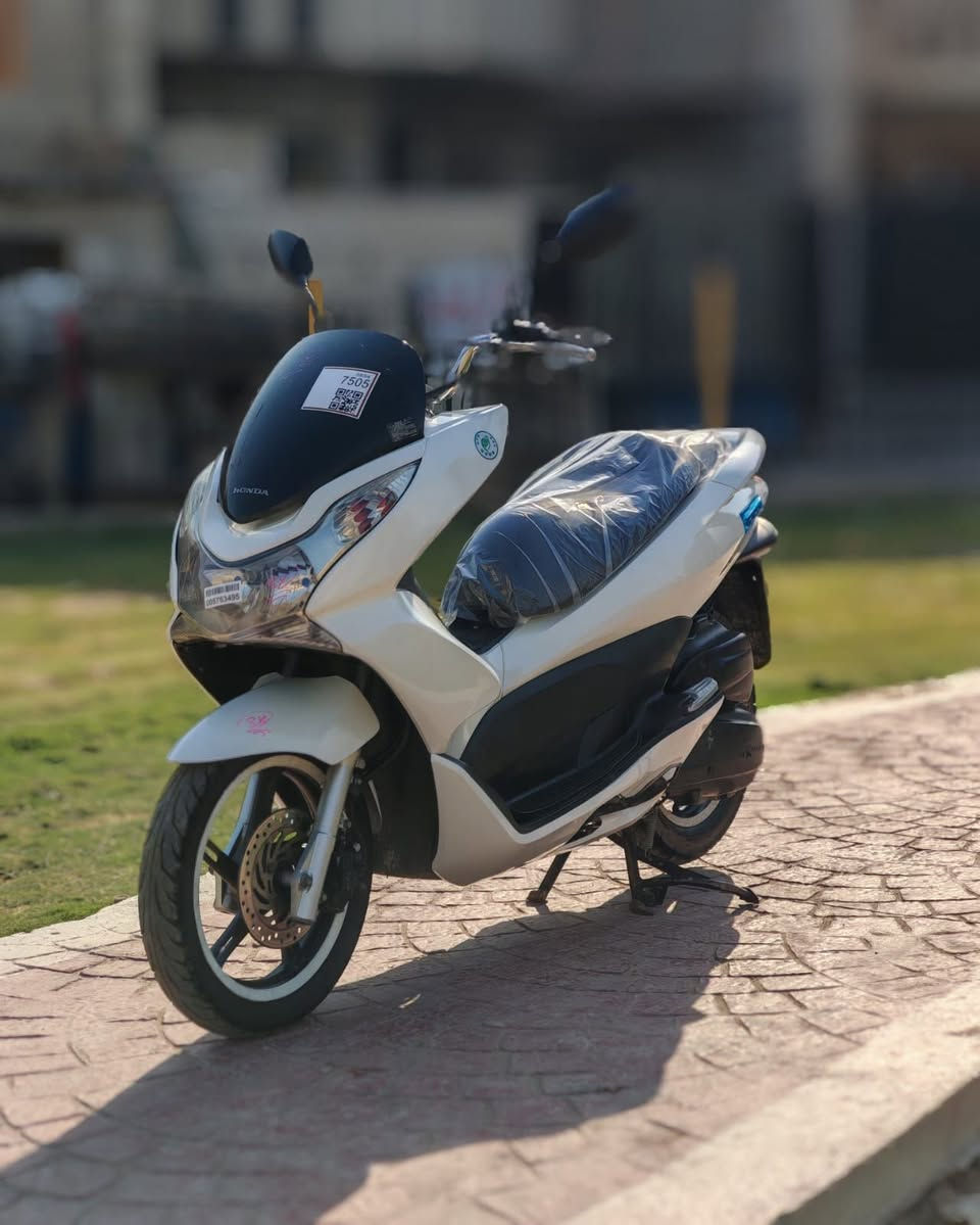 سلام عليكم....
دراجة (PSX)...(جيل الاول)  
🛵للبيع  
دراجة شلعه معدل كهربائيات كلهه شغاله 
دراجة جديده  بلادية
أي نقص مابيهة
جيب فيتر وتعال افحص
العنوان بغداد مدينه الصدر قرب مطعم ليمونة🍋 الاستفسار الاتصال على الرقم 📞 ***********
