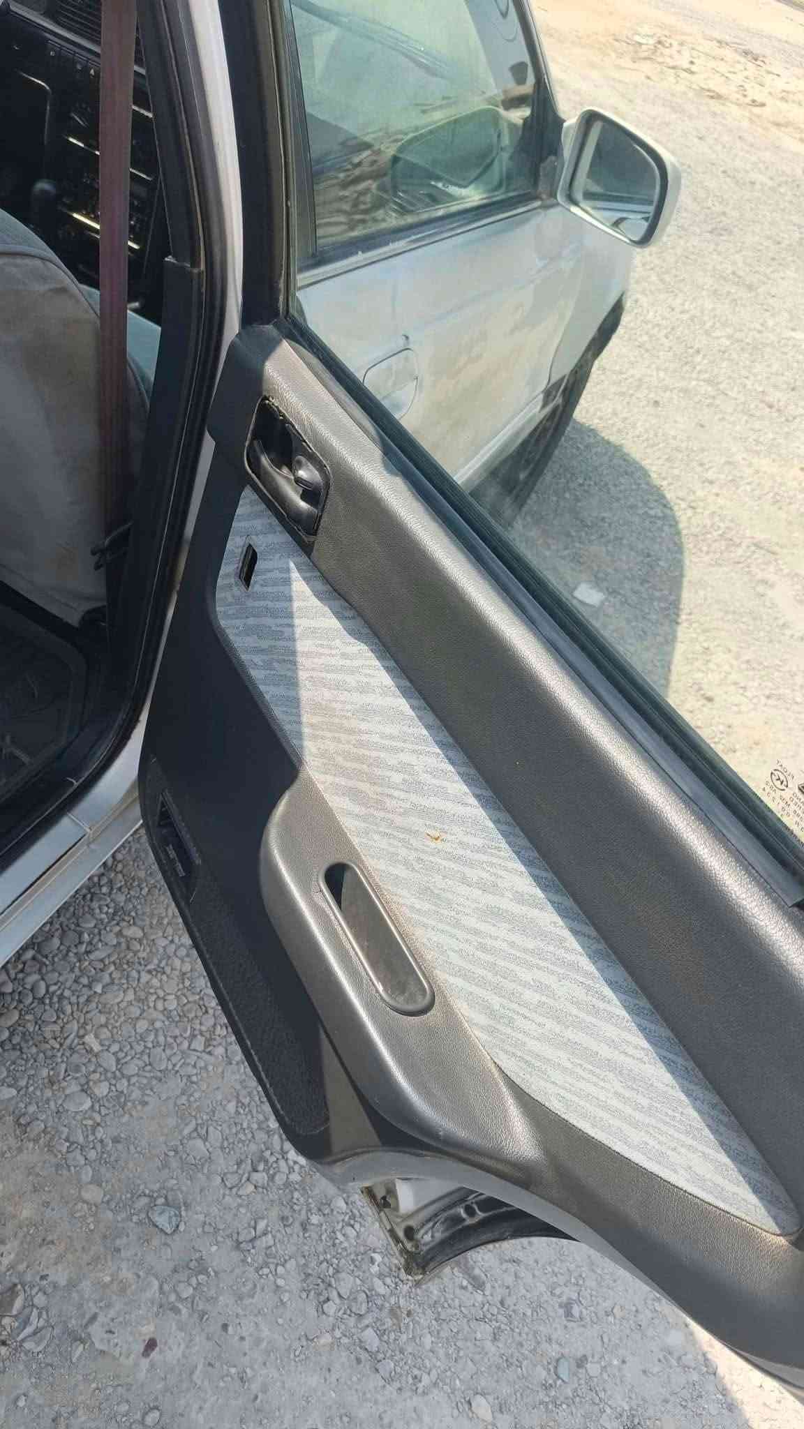 النترا موديل 93 سنويه لغايه 2031
رقم ديالى انكليزي 
محرك وكير خير من الله 
تبريد نقص غاز 
كهربائيات كلها شغاله ويل عادي 
سياره بلاديه ما مصبوغه تجي وتشوف بعينك كلها بلاديه مال جناي 
السعر 27 وبيها مجال 
المكان الخالص هبهب
***********
