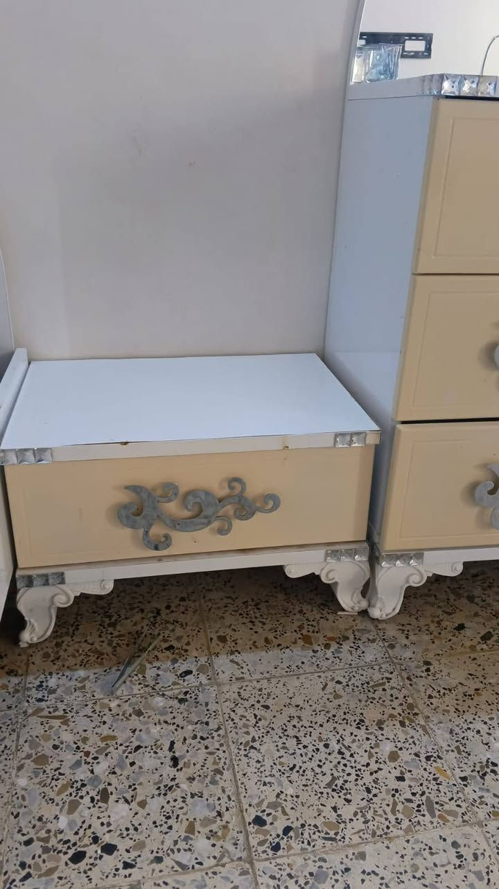 غرفه تركي شبابيه سريرين ب 190 مكان الميثاق
***********
