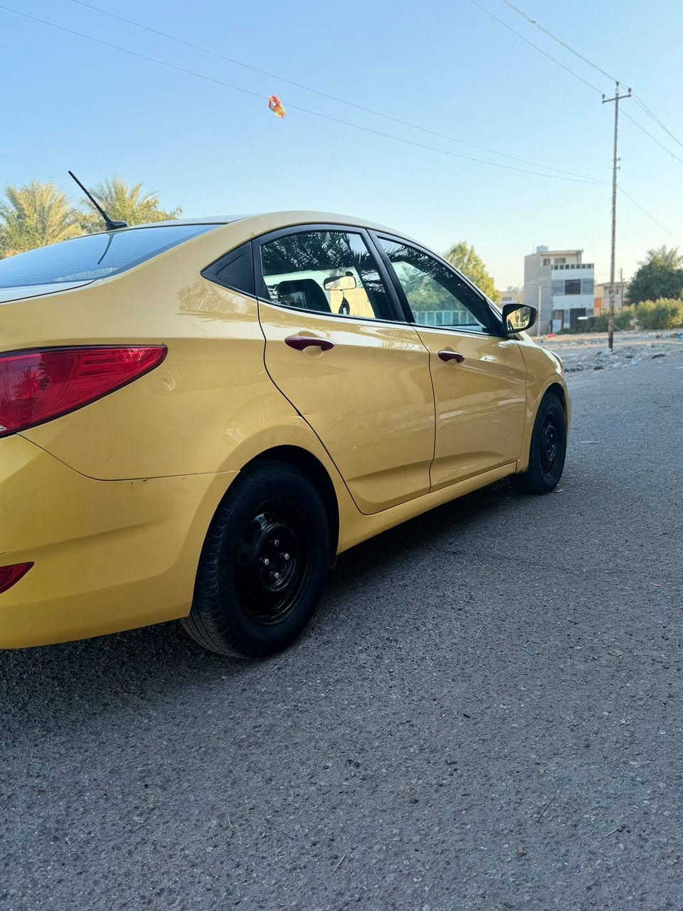 لسلام عليكم اكسنت 14 حادثهه بنيد وعمر نفسه محرك 1600 جي دي اي تبريد. شغال ومابيهه نقص اسعر 75 بغداد بسمي ***********
