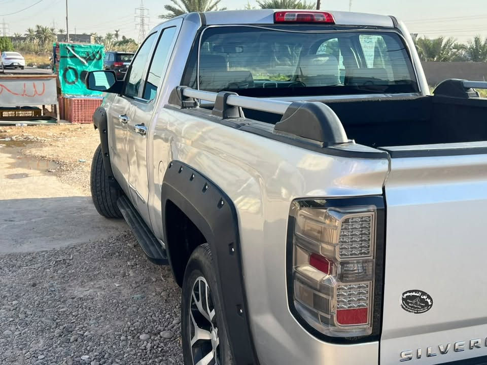 سلفرادو ١٧ • ٤٣٠٠ ٦ سلندر • ماشيه ٥١٠٠٠