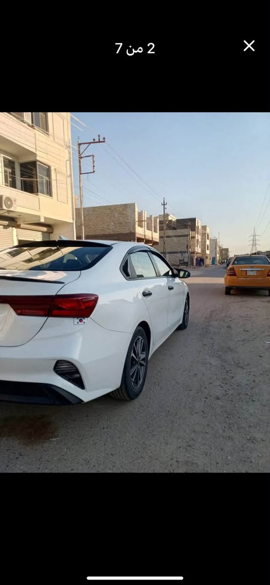 فورتي 23 مصبوغه عام بيه بس عرقجين بدون كص بدون دواخل بدون شواصي بغداد بسمي سياره حلوه مابيه أي نقص السعر 117 ترهم مراوس الاتصال ***********

نص مكتوب في الصور:
- 1 من 7
- 2 من 7
- 3 من 7
- 4 من 7