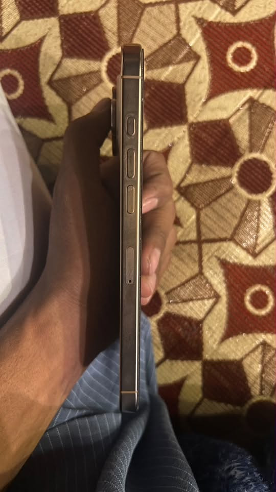 آيفون ١٦ برو ماكس • نظيف • بطارية ٩١٪