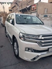 لاندكروز ساز وايت اديشن موديل 2017 فول مواصفات 1/1مكفوله كفاله عامه من...