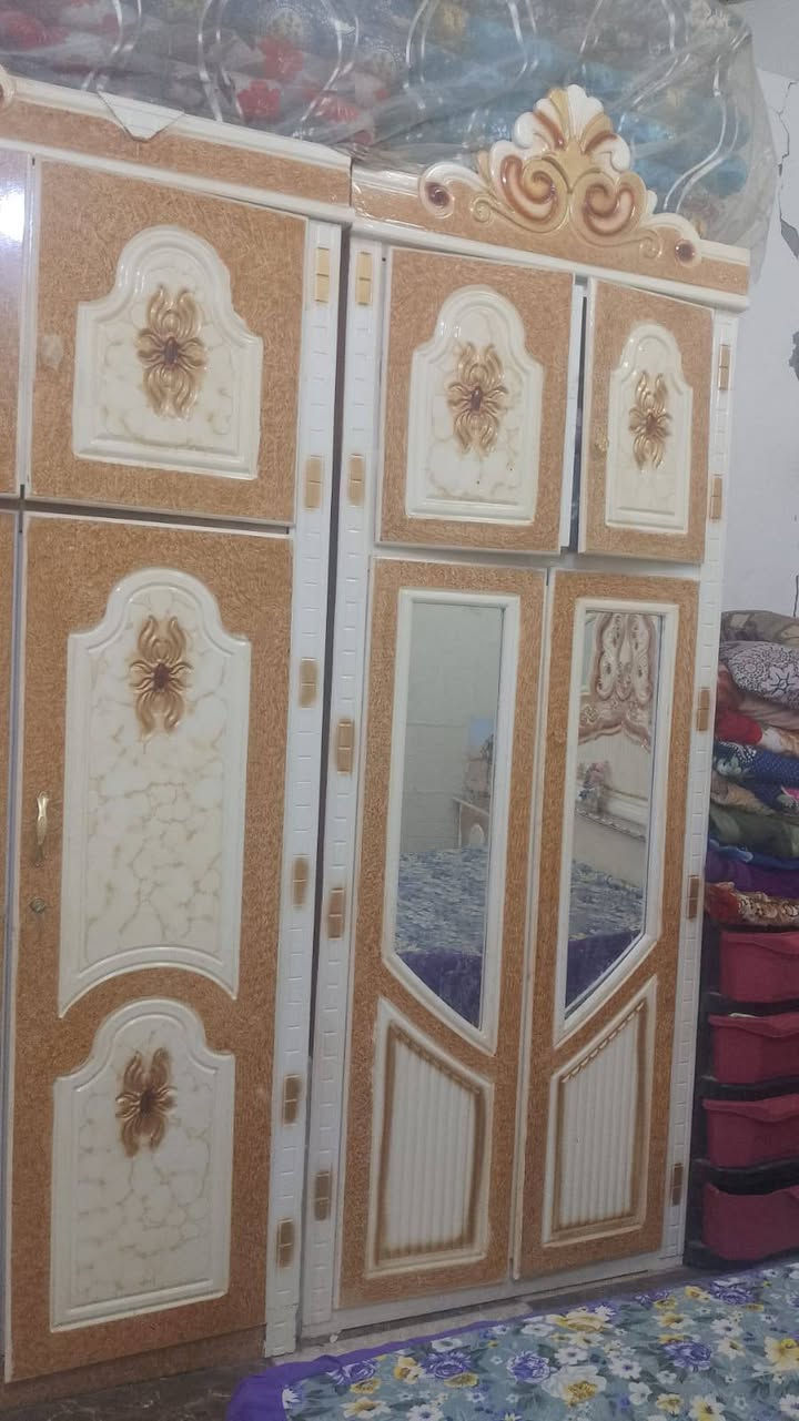غرفه اخشاب • جديدة • قابلة تفاوض