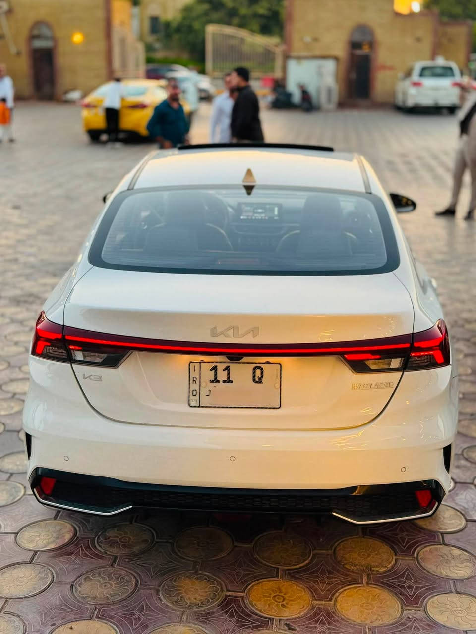 بسم الله الرحمن الرحيم
السلام عليكم

 للبيع 

🚘 كيا K3
📅 موديل 2024
🔢رقم بغداد
✨ فول مواصفات

🔹 بصمة تشغيل
🔹 فتحة سقف
🔹 كشنات جلد
🔹 سايد بريك بصمة
🔹 لايت LED
🔹 إشارات LED
🔹 لايت زينون عدسات
🔹 حساسات أمامية وخلفية
🔹 مرايا شفط
🔹 شاشة لمس
🔹 تبريد شاشة اللمس
🔹 دشبول ديجتل
🔹 ويل كروم
🔹 إشارات بالمرايا

📍 موقع:بغداد 

📞 للاستفسار:
***********
***********
