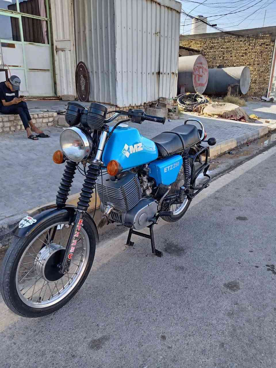 سلام عليكم  ماطور MZ  82 شغال و نضيف و كامل
كصه 3 محرك الماني اصلي غراضه المانيه كهربائيات كلها كامله رقم و سنوية بدون راعي  
ملاحظه(بي فقط لحيم كد اصبع بالخشم)  
السعر 1500 وبي مجال قليل المكان واسط الكوت
للاستفسار(‏‪***********‬‏)
