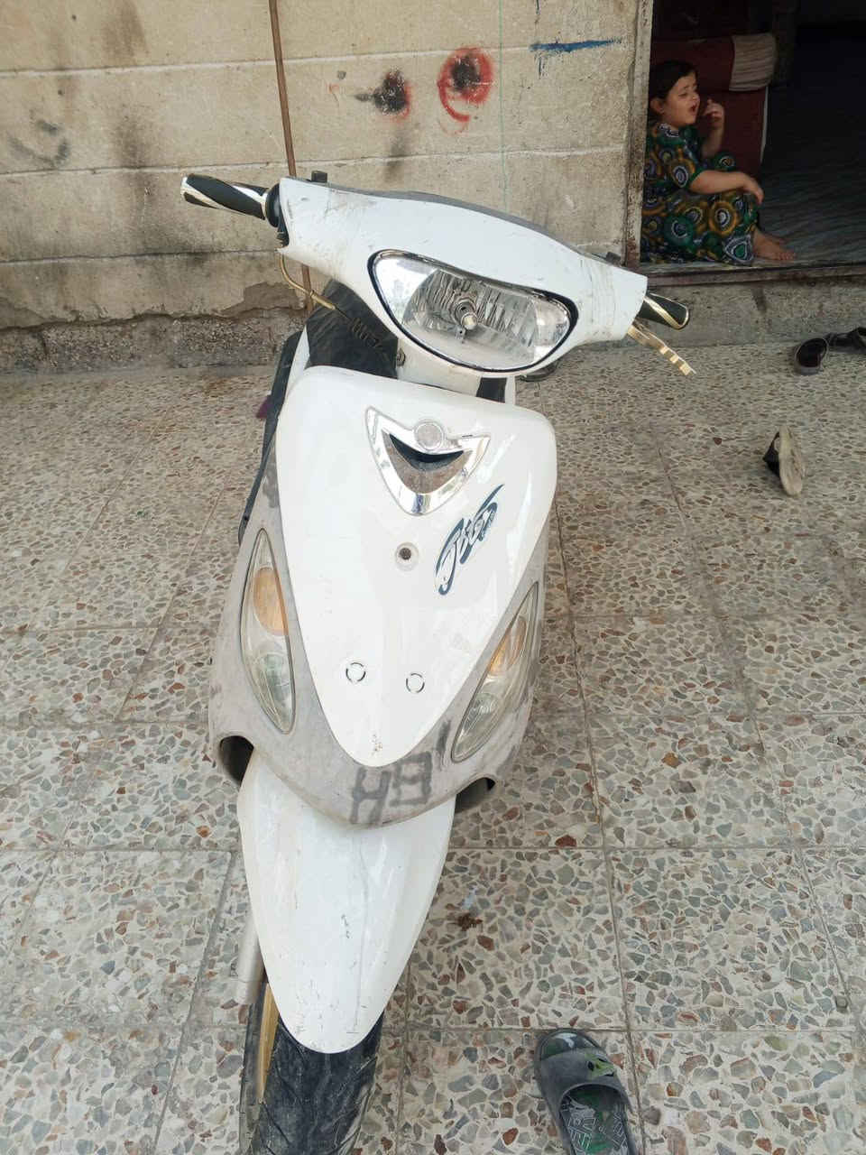 سلام عليكم دراجة قجمة للبيع كلشي شغال بيه. بس يرادلهة تجغيت سعر 450 وبيهة مجال . +964 772 909 3722. مكان بصرة كرمة علي
