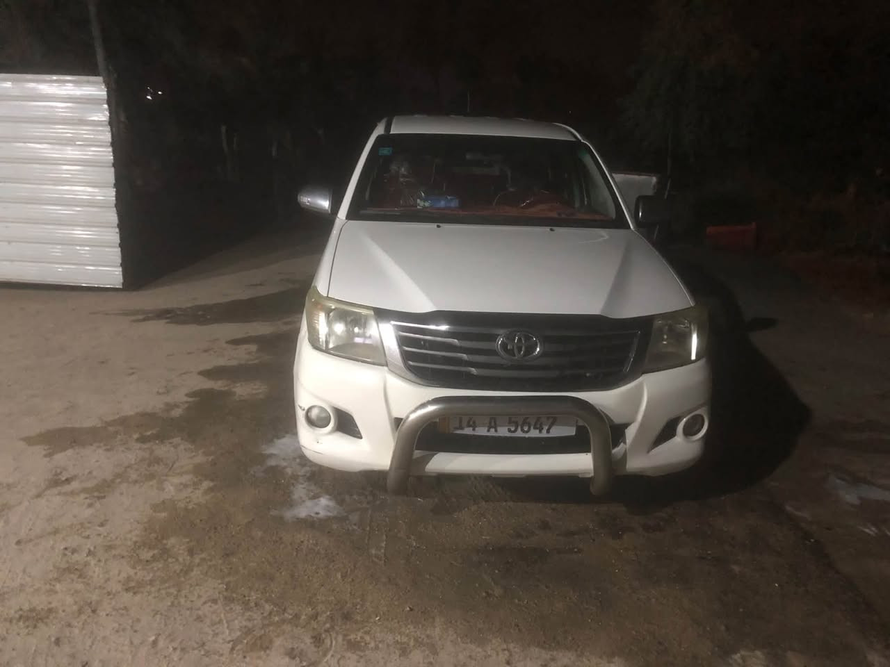 للبيع بيكم كويتي مديل ٢٠١٤ السيارة نضيفه بيها باردات  شويه لا تبخير ولا تنقيص السيارة ما متعوبه رقمها بصره نضافه داخل وخارج 
مكان السياره البصرة الهارثه معمل ورق 
رقم الهاتف: ***********
