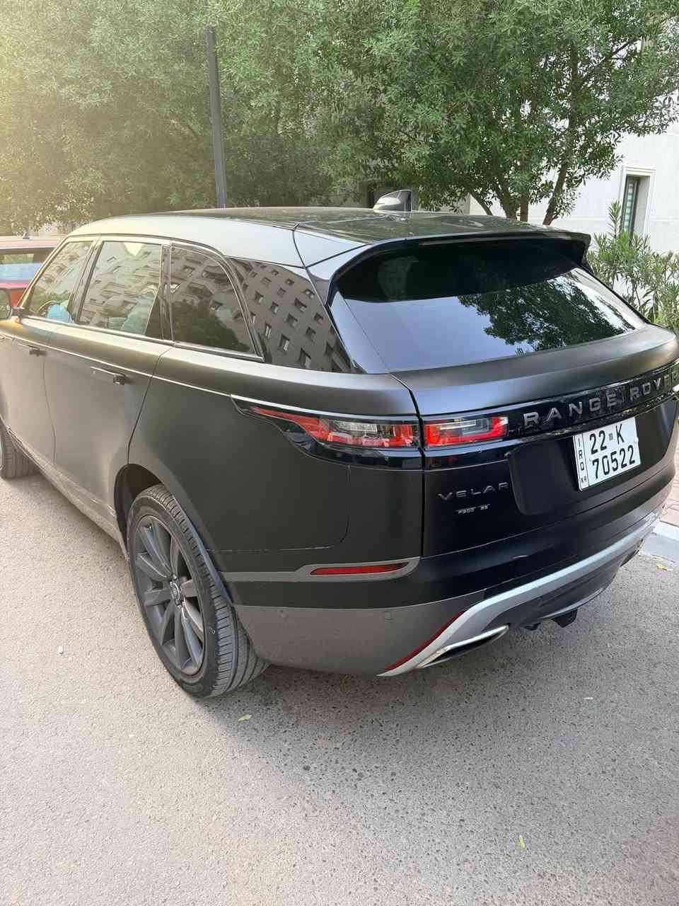 سلام عليكم
Range Rover Velar R-Dynamic
SE P300
* فول موصفات طابع رياضي
*محرك 4 سلندر تربو سعة 2.0 لتر
*كير اوتو ماوس 8 سرعات عالي الاداء من شركة ZF الشهيرة
* انظمة قيادة متعددة

* موصفات لرانج معروفة ميحتاج اشرح لان هواي شرح (مواصفات السيارة فاخرة) 
*سيارة عليهة تغليف مات (طافي)  من شركة TAN
* تخم تاير جديد  + تخم دسك جديد من وكالة رانج
* سيارة ضررهة كلش بسيط موضح بصورة +
* بيهة باب عكس سايق ولبصفة رش على كد شبرين او اكثر شوية اثر ازالة تغليف حماية ppf قديم
* ولباب لخلف سايق بيهة رصعات صغيرة جدا  عدد ٣ تعديل بي دي ار يعني سيارة كاملة مكملة ما ناقصهة شي وكلش حلوة
*سيارة بأسمي تحويل مباشر
* سعر 265 ورقة وبيهة مجال للجادين
* مكان السيارة بغداد حي لعدل
************
