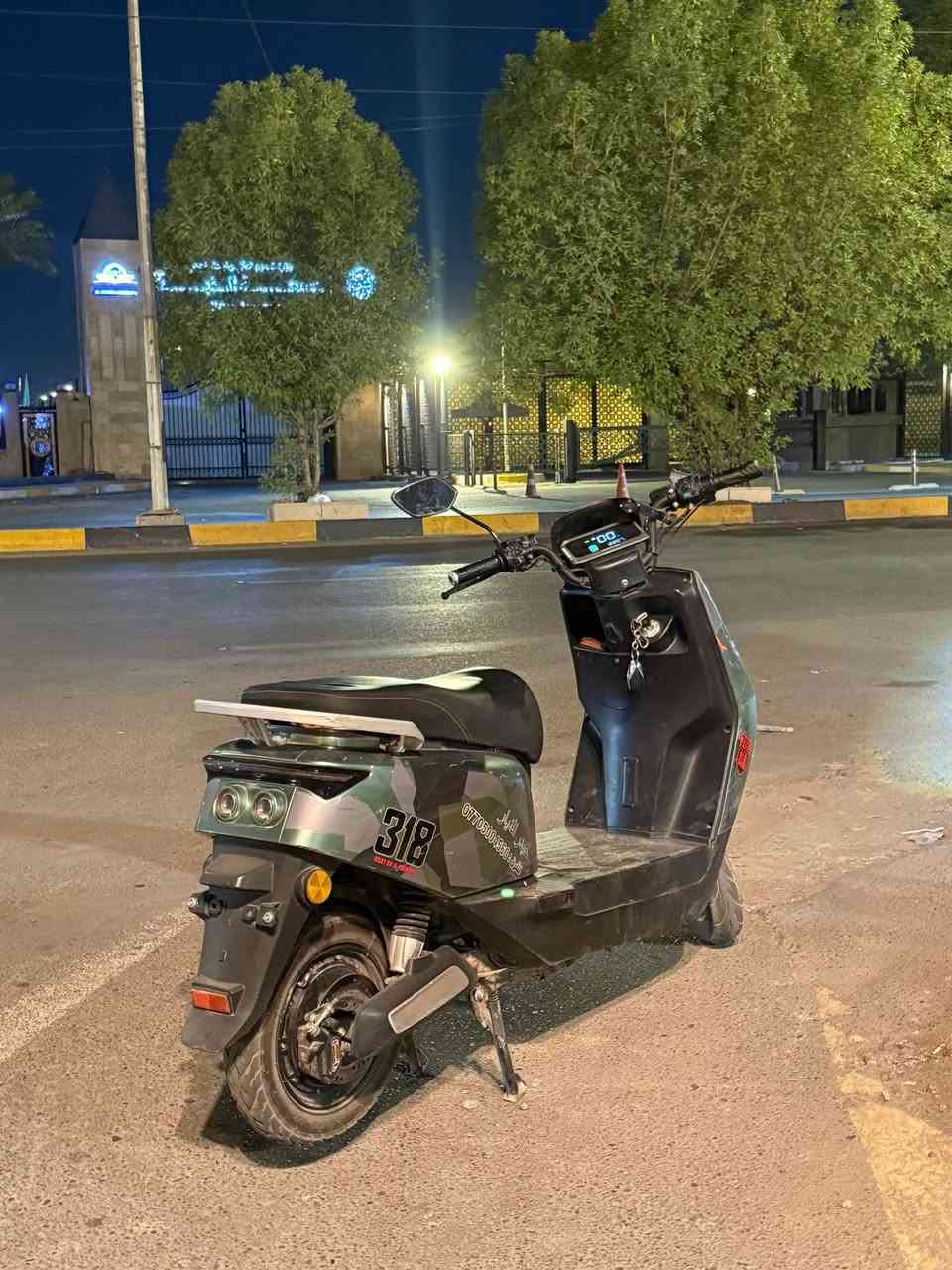 سلام عليكم 
دراجه شحن نظيفه جداً كلشي شغال بيها 
6بطاريات ممصلحه تعال وافحصها للبيع 500
للاستفسار *********** بغداد, العراق
