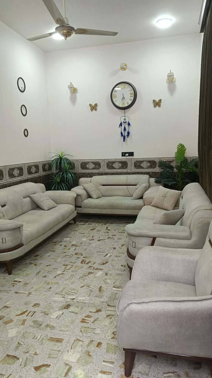 بيت 100متر للبيع ابق ونص بنيان درجه اولى  مطلوب للاسكان 30مليون تدفع الشهر 180الف ينخصمن من سعر البيت  السعر الكلي للبيت 120 وبي مجال للاستفسار *********** بي واتساب والرقم الثاني 08830994450 البيت في حي النداء مقابيل مخبز الكرادة قريب الشارع العام
