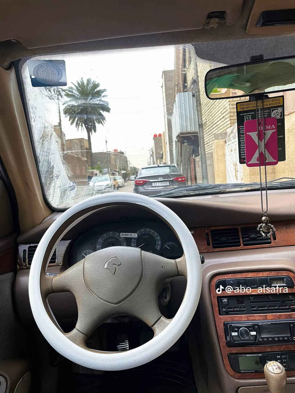 سمندموديل 10السيارة خير من الله بيها قطعه صبغ سعرها 40وبيها مجال بسمي ثاني يوم احولك***********

نص مكتوب في الصور:
- @abo_alsafra
