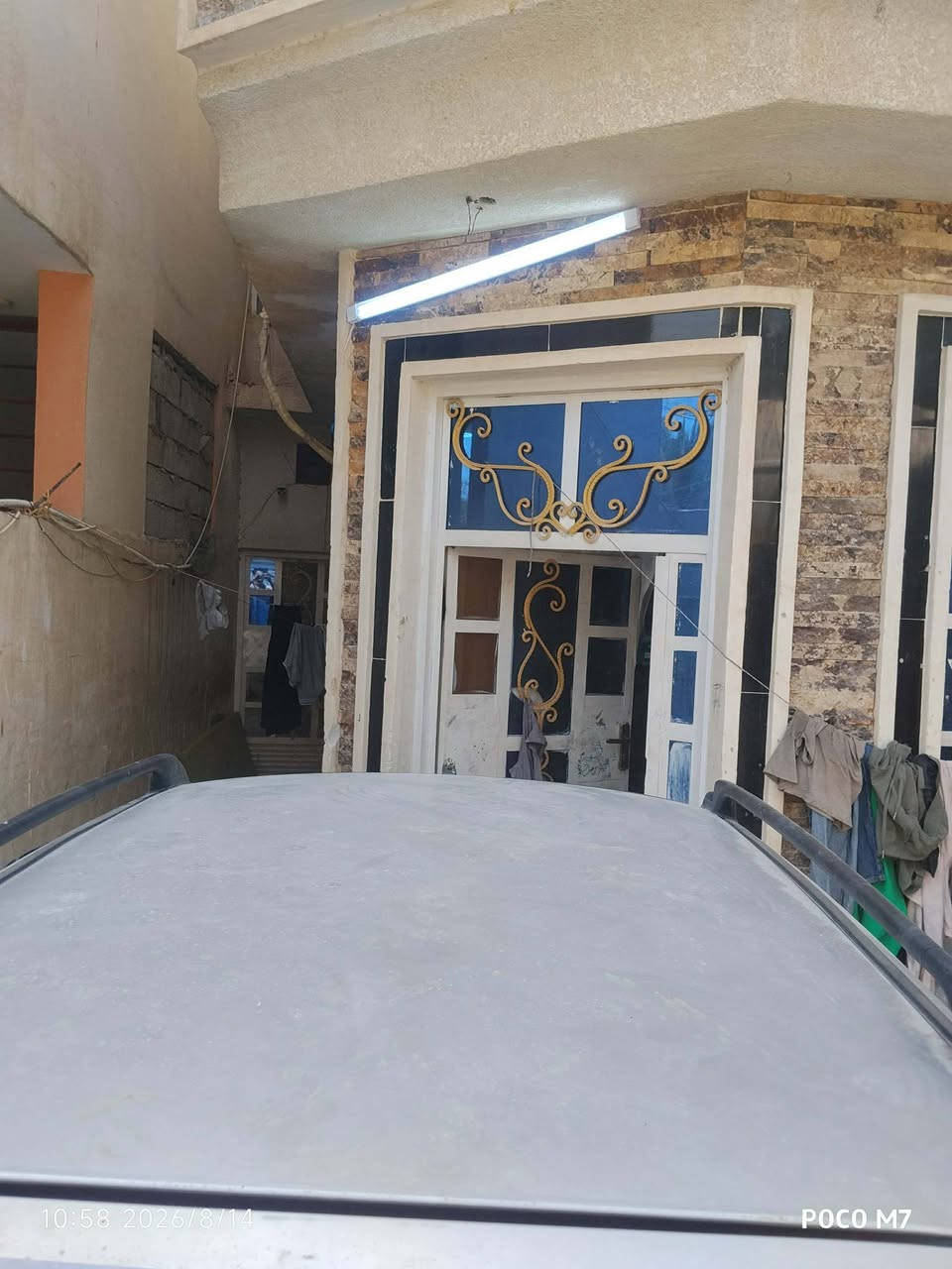 مشتمل ١٠٠ م  متكون من طرمه واستقبال ومطبخ وغرفه والطابق الثاني غرفه وصاله رايدتهة ٩٥ وبي مجال بسيط
كاطون الرازي خلف صيدليه لؤلؤة الاتصال ***********
***********
