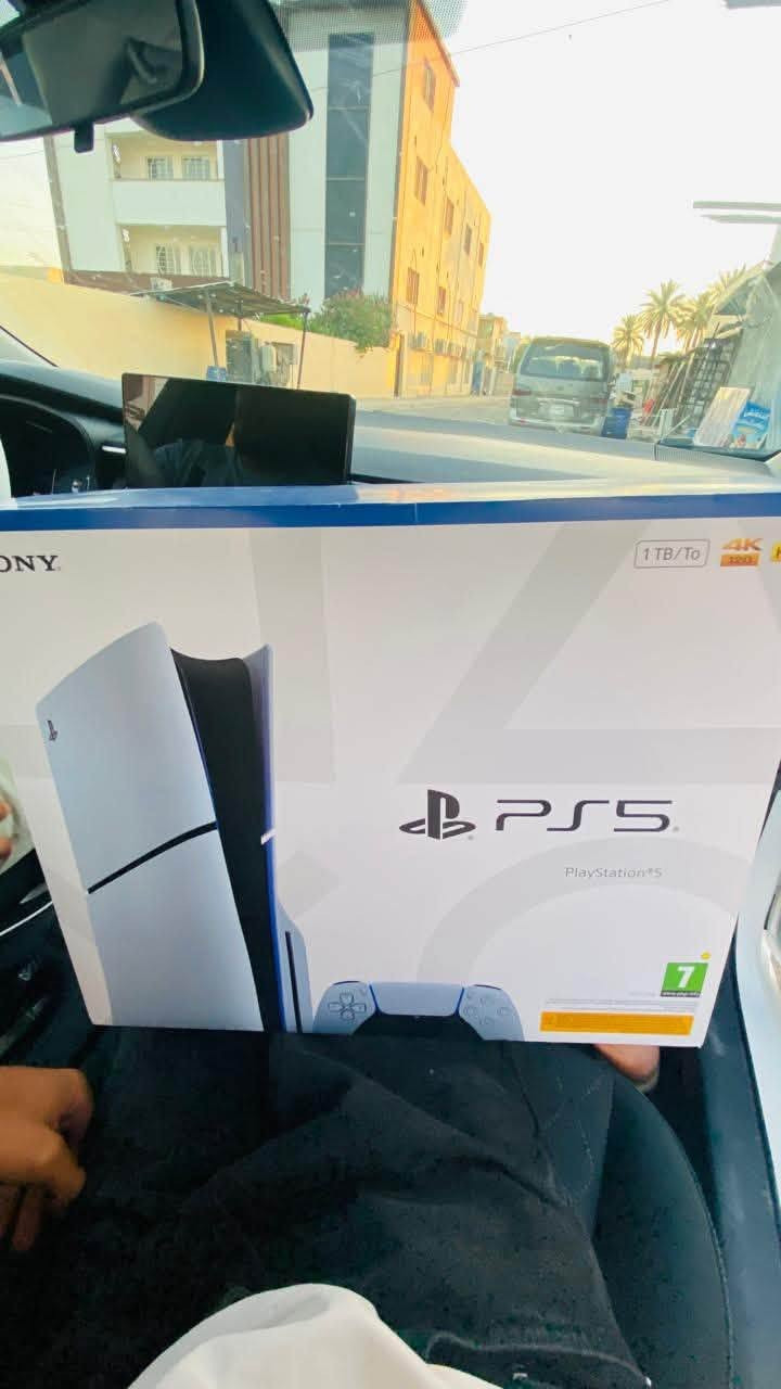 � للبيع PS5 Slim + UPS
• PS5 Slim نسخة أوروبية 🇪🇺
• سعة تخزين 1TB
• استخدام شهر واحد فقط 
• نظيف جداً وحالته ممتازة100‎%‎
• يد أصلية
• UPS RISING 1500VA ⚡
• UPS بحالة ممتازة وضمان سنة

💰 السعر:825.000 

📩 للجادين فقط***********

