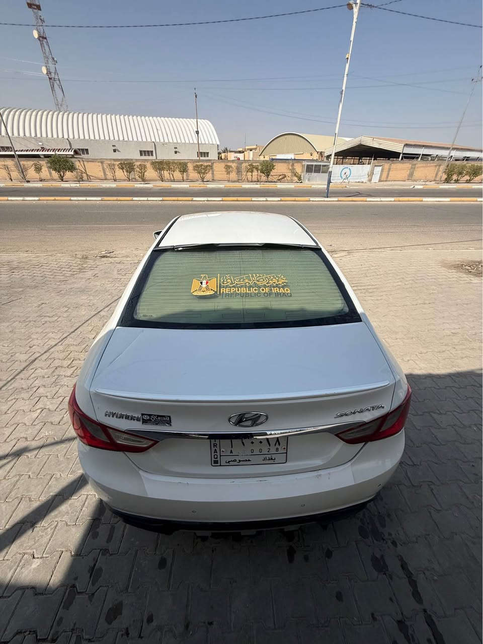 سوناتا ٢٠١١ خليجي 
كير و محرك جاهزة
حدادية 
تخم تاير 
تبريد ثلج بمعنى الكلمة 
شاشة +كاميرا
مداور مباشر
السونار مرفق بالصور صبغ فقط بدون دواخل 
مكانها السماوة 
السعر ٨٢ و بيها مجال 
بيع فقط 
للتواصل خاص او الرقم ‭***********‬ السماوا, المثنى
