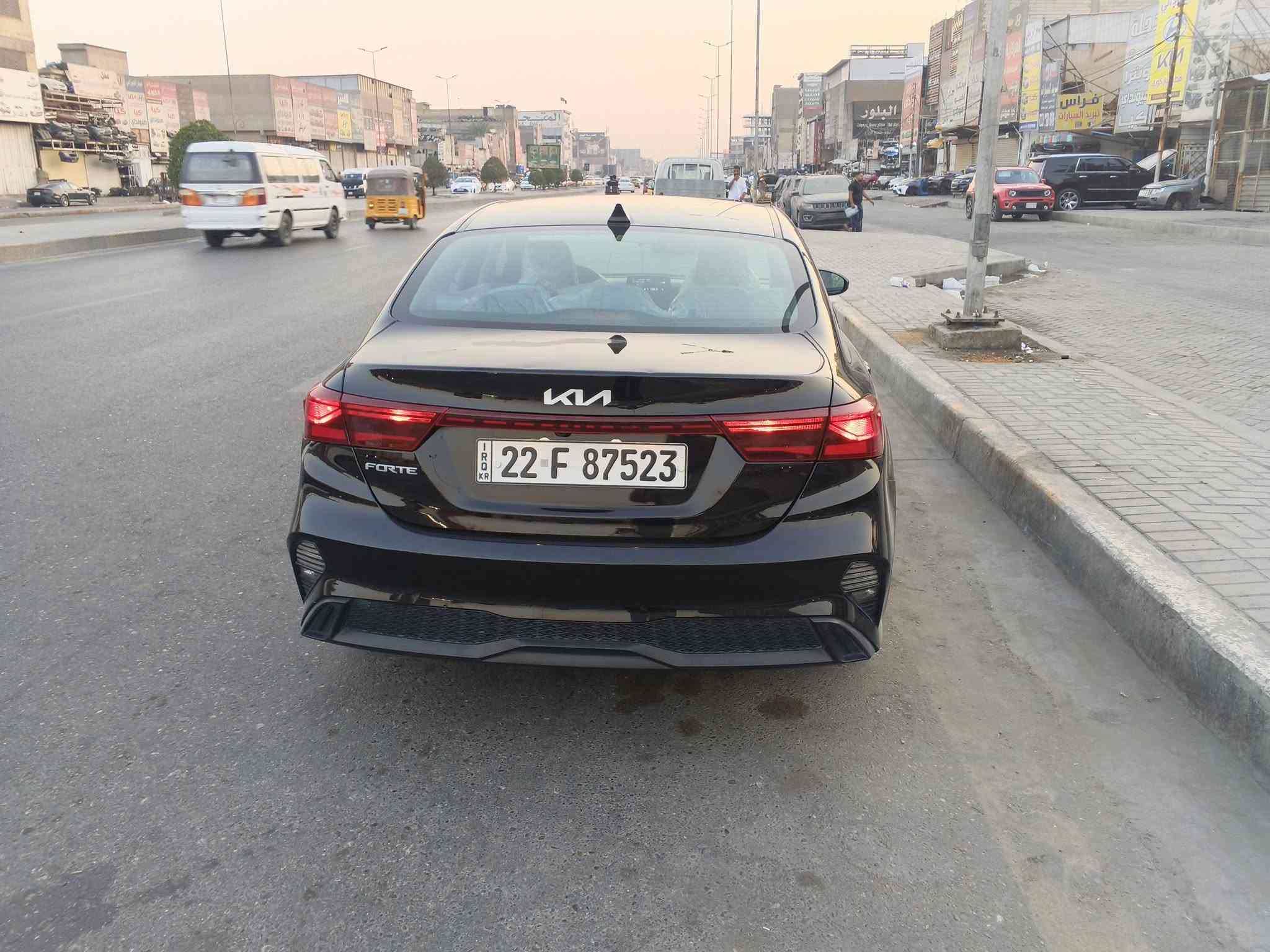 سلام عليكم فورتي وارد امريكي موديل 22للبيع سيارة نص فول مكينة 2000 كير سيفتي مكينة كير مكفول تحكم ستيرن جهتين رادار امامي توقف ذاتي سياقة ذاتية تحديد مسار الحادث موجود بل صور سيارة بسمي تحويل سعر128وبيهة مجال لطيبين رقم ***********

