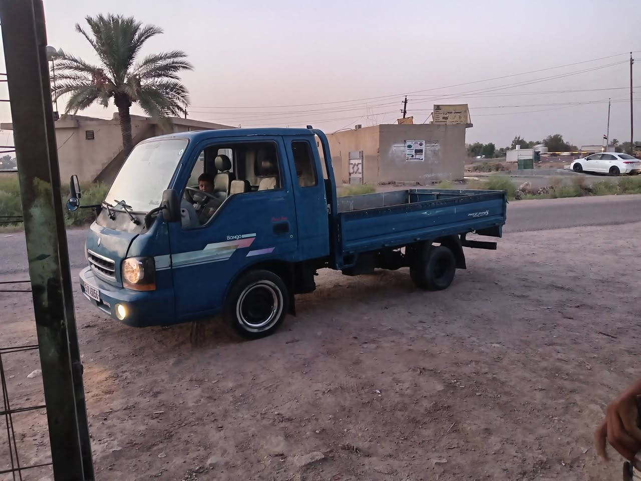 سلام عليكم كيه البيع ام عيون ٢٠٠٢ محرك كير اكسل شاصي مكفول رقم نبار نكليزي سعر ٦٥ وبيه مجال *********** مكان ابوغريب خط سريع دولي
