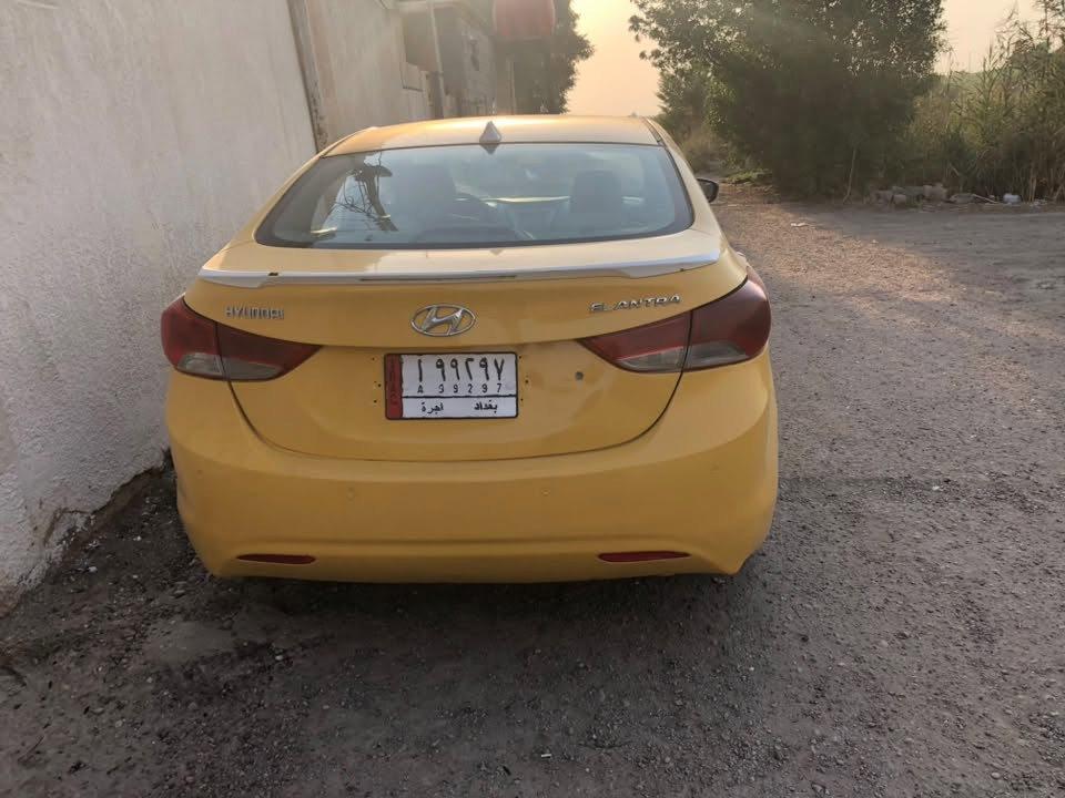 لبيع النترا موديل ١٢ خليجي بدون حادث السياره جاهزه على اخير حجم المحرك ١٨٠٠ 
بيها ربع البنيد بدون دواخل وعندي بيها سونار  مكان السياره حي الجهاد  رقمي ***********
السعر ٨٨
