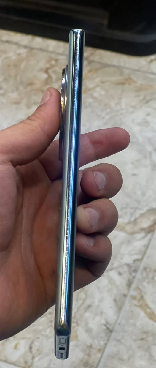 نفنكس زيرو 40 5g/ ذاكره 512رام 8+8يعني 16/ جهاز 120 فريم/ بطاريه 5000 )ملحقات كامله /سعر275/رقمي ***********مكاني بغداد
