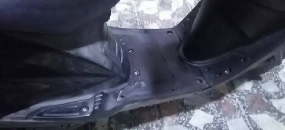 السلام عليكم ماكس ١٤٠ دراجه حيل نضيفه شغاله سلف هندر كهربائيات شغاله دراجه اخت الجديده شلعه ومعدل تاكل الكاع فقط مكينتهه خشنه بدلتلهه دهن أمريكي وصارت هيج سعرهه ٣٥٠ وبيهه مجال بصيط وهذه رقمي *********** مكاني بغداد المدينه
