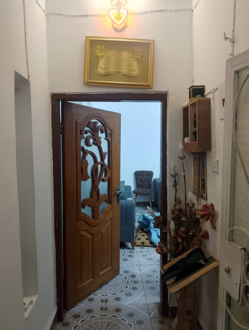 دار للبيع مساحة/200/مترطابقين مع محل 
عنوان:قادسية الثانية شارع أبو وليد خلف التجاري مباشرةً 
نوع العقار:طابو ملك صرف
يحتوي على استقبال وصالة ومطبخ  وحمام وغرفة نوم 
موقع مميزخلف التجاري مباشرةً وعل شارع عريض وتبليط مجاري ماء حلوو
سعر:160مليون وبيها مجال 
للاستفسار اكثر الاتصال على الارقام التالية:***********واتسأب
