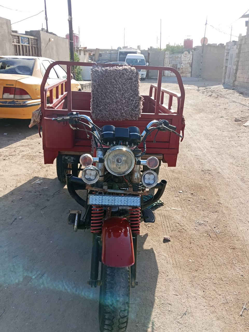 السلام عليكم عندي ستوته نظيفه اريد اراوسها
اوراق
مكاني بالزبير بالجاهزه
***********
