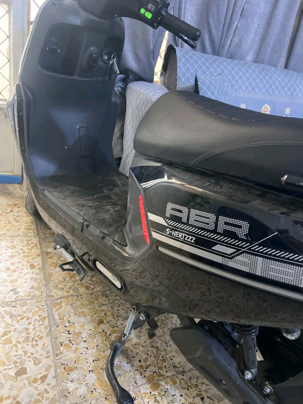 دراجه نوع ABR جديدة ملف 3000 واط 6 باتري سرعه حقيقي 80 الدراجه جديدة كلش السعر 800 وبيها مجال