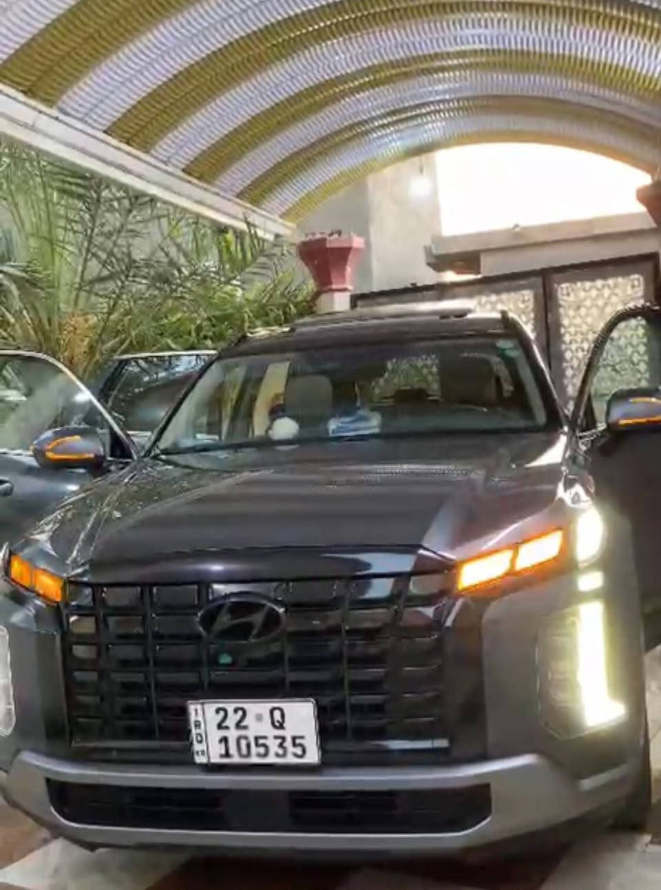 بلاسيد موديل ٢٠٢٤ ماشية ٤٣ الف فقط ضربة فقط جا ملاق وارجع على
بارد  ***********

نص مكتوب في الصور:
- IQ