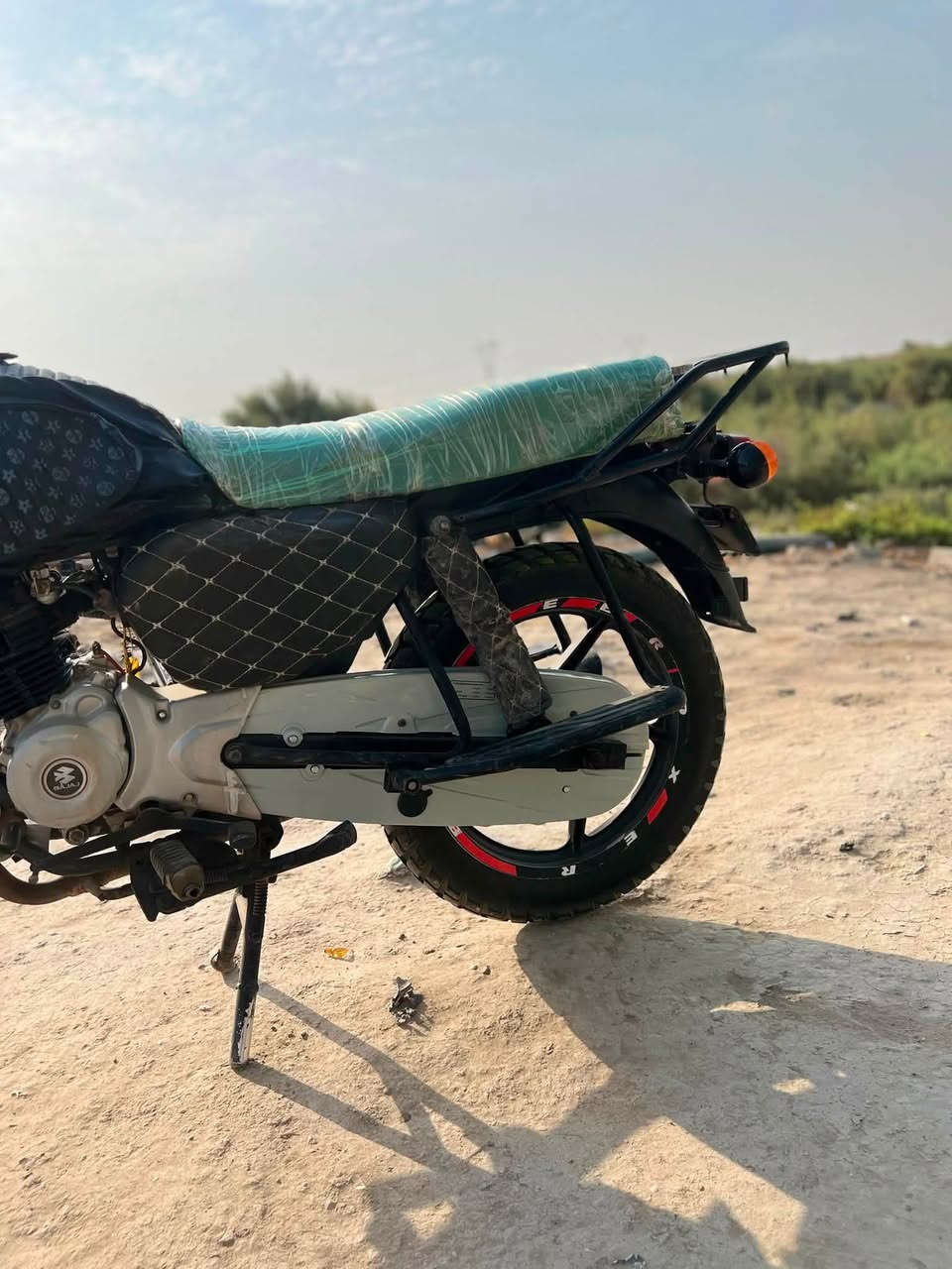‏السلام عليكم Boxer للبيع أدوات دراجة مكينة كفالة عامة دراجة حلوة كلها ￼ شغالة السعر 850 وبيها مجال ￼المكان البصرة القرنة الثغر ***********￼
