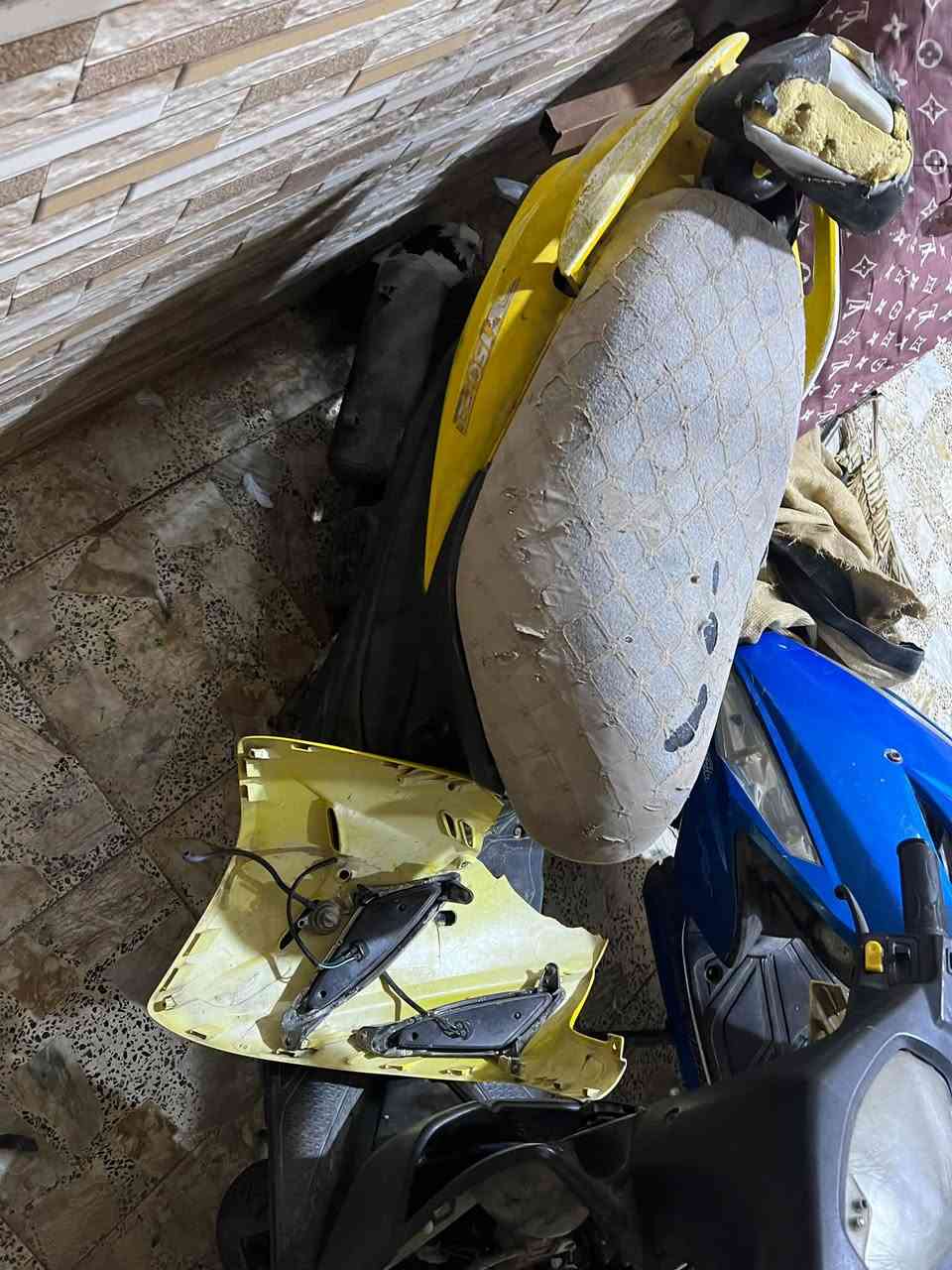 السلام عليكم دراجه ثعلب ماكس دراجه حلو مكينتها مكفوله يرادلها بس صفحه مال هندر وكهربأيات شغاله كلها يرادلها ترتيبات كفر كدام بس ابيع واقع حال كوم حديد 150 وبيها مجال ***********
