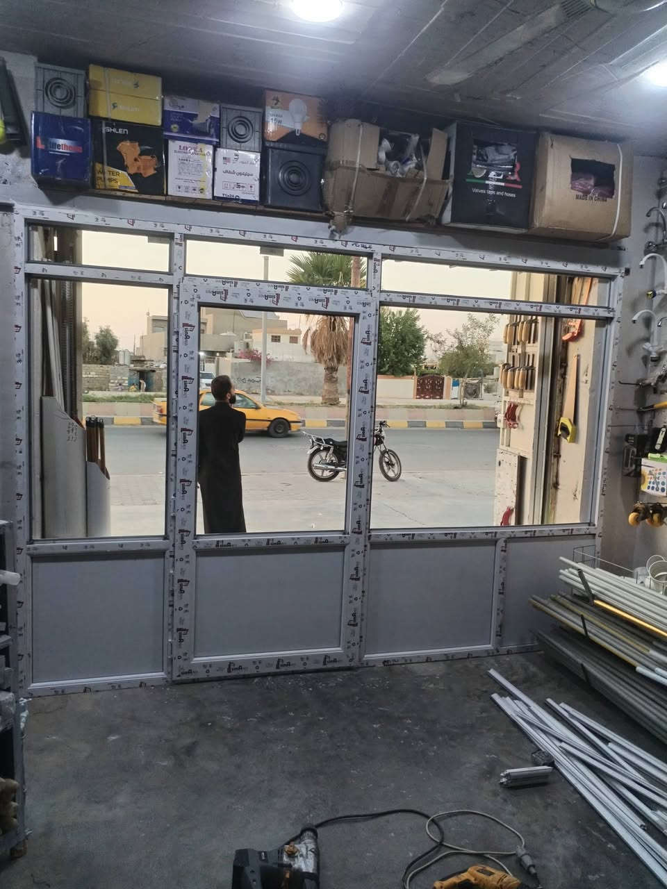 بعض اعمانله المنيوم او بلاستك او زجاج يوجد جميع انواع المنيوم او بلاستك او زجاج اسعار تنافسيه وجهات محل معمل حسن النداوي توصل ***********
