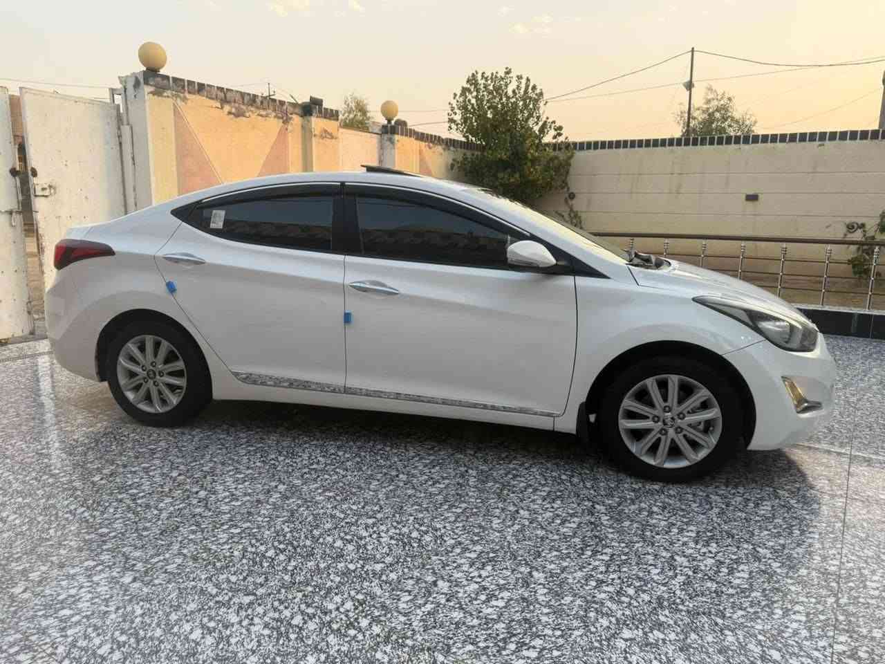 النترا موديل 2015 وارد خليجي فول مواصفات 1/1   صبغ جاملغ امامي فقط والباقي مكفول من الضربه والكص والعيب تخم تاير جديد حداديه جديده مكينه 1800 لاتنقيص ولاتبخير رقم بصره  انكليزي هزه وسنويه 31 تحول ثاني يوم تبريد ثلج لايت زنون السعر 110وبيه مجال لشراي ***********
 ***********
