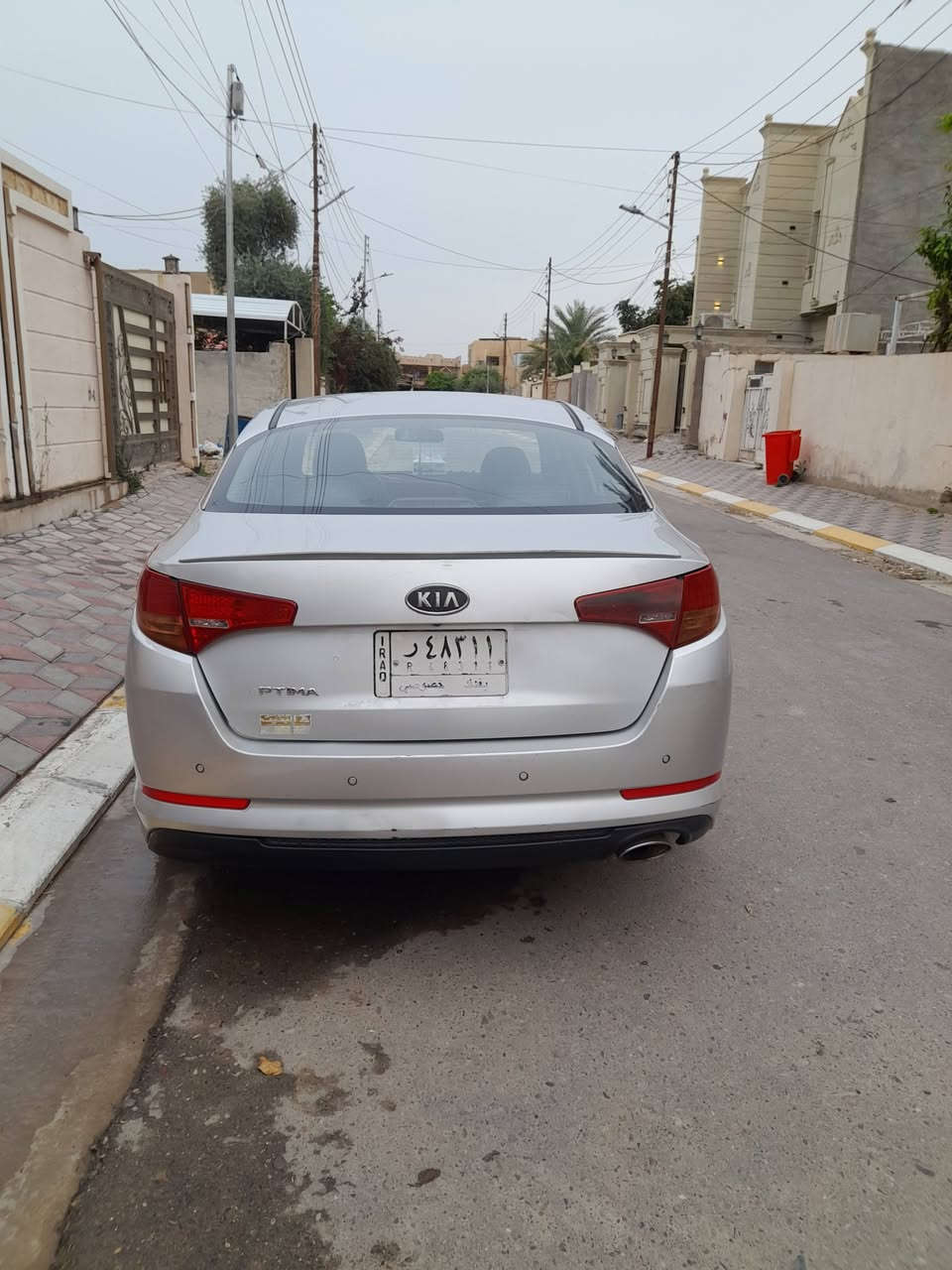 السلام عليكم
كيا اوبتيما كوري كي 5 موديل 13 محرك 2000 دوش 
بيها 3قطع قطعتين تبريد بس الكمبريسر بي ضعف 
مري شفط مسجل شاشه كامره خلفيه تحكم استيرن 
الداخل اسود جلد رقم بغداد الاماني السعر100ويرهم مراوس حسب القناعه العنوان تكريت رقمي ***********
