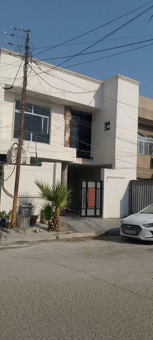 ‏صباغ بيوت واجهات بأسعار مناسبة
‏تصليح سنفرة صبغ+ بيبان شبابيك 
‏حاتم الشمري 
‏*********** يوجد واتساب
