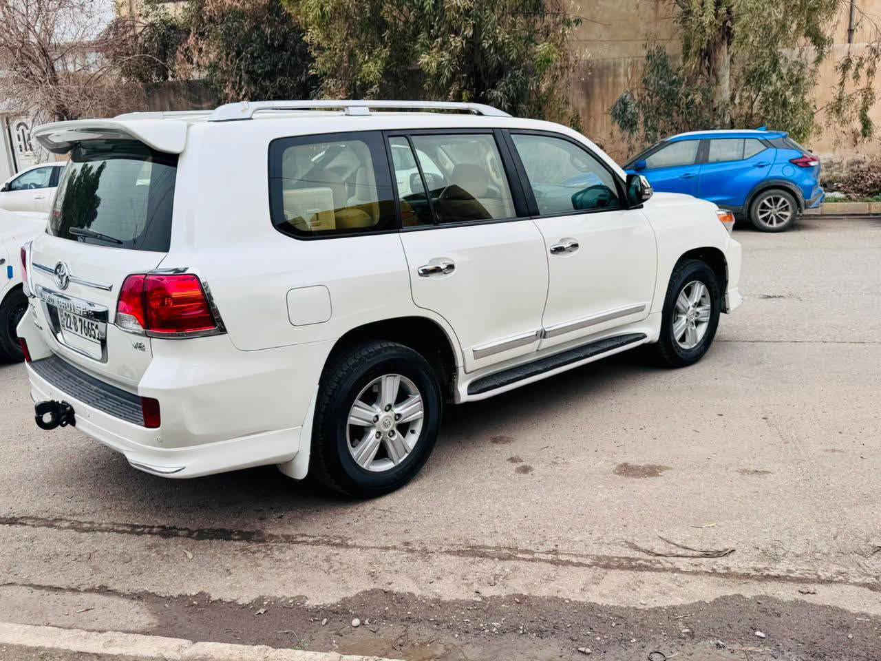 تۆیۆتا لاند کڕۆزەر 2013 – V8 GXR
220 هەزار کیلۆمەتر ڕۆشتووە
فول مواسەفات
و زۆر مواسەفاتی تر
دۆخی سەیارەکە:
بێ بۆیاخ
تەنها 2 شوێن تەعدیل و PDR

سعر: لە کۆمێنت داوابکە ڕاستەخۆ بۆت دیت 📩

مەکینە نەکراوەتەوە
سەنەوی تا 2031 تازەیە
سەیارەکە پاک و خاوێنە
شوێن: هەولێر

ژمارەی پەیوەندی:
***********
