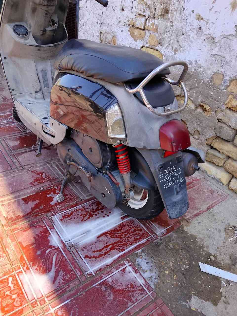 بوليسي مفتوحه دراجه جديده مكينه ناعمه الدراجه كلشي شغال بيها كفرات اصليه سعرها 650 مكاني ناصريه مركز ***********
