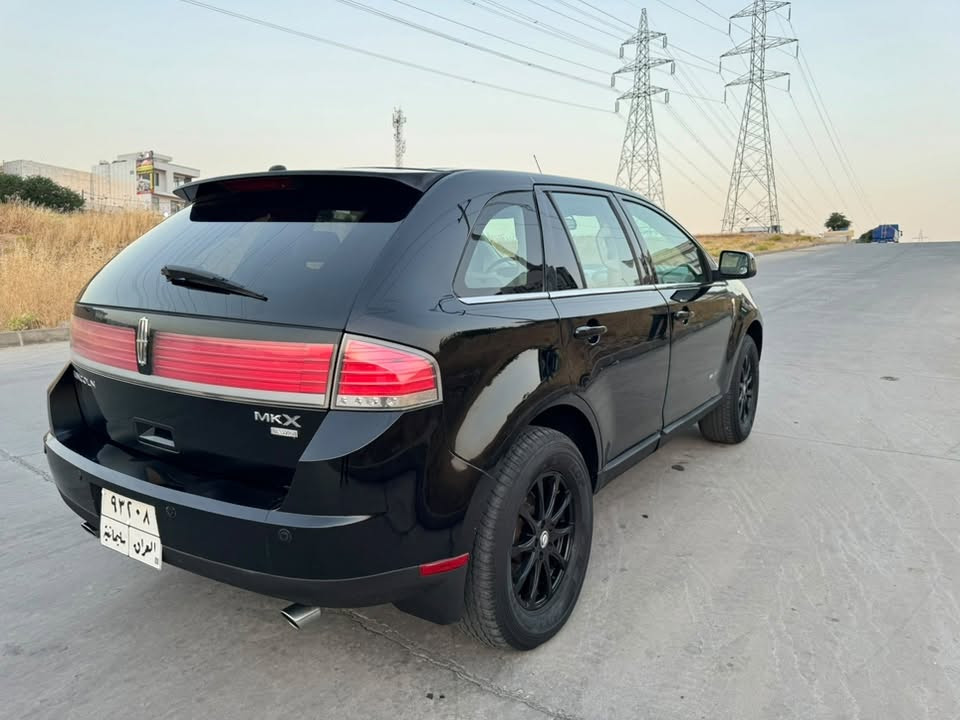 لين كولينگ موديل ٢٠٠٨ خليجي فول مواسفات فول فول حجم محريك ٣٥٠٠ سته سلندر ٦ گير محريك بيلادي مثل فورت توروس نفس شي بس ئيستراد خاص مواسفات 
پانوراما ده بل صلايت 
كوشن جلد و كهربائي ميموري تتفيئه و تبريد كوشن 
سوكان ڤوليوم تحديد سورعه 
شاشه چبيرو حاسه خلفي 
دواخل فورميكا 
ده بل ئه كسل 
حتي حجر صالوصا موجود شريكه 
تبريد شغال 
صدرها ميه بل ميه 
تايرات جديد 
سنويه باقي موصاقطه 
بس رقم قديم 
صبغ بس جملغ نص بدون دواخل چملغ أمامي 
سعرها ٨٣$ مجال 
موكان سياره سليمانيه 
رقم موبايل ***********
