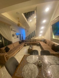 ديوان • ٢٠ مقعد • فيه مجال
