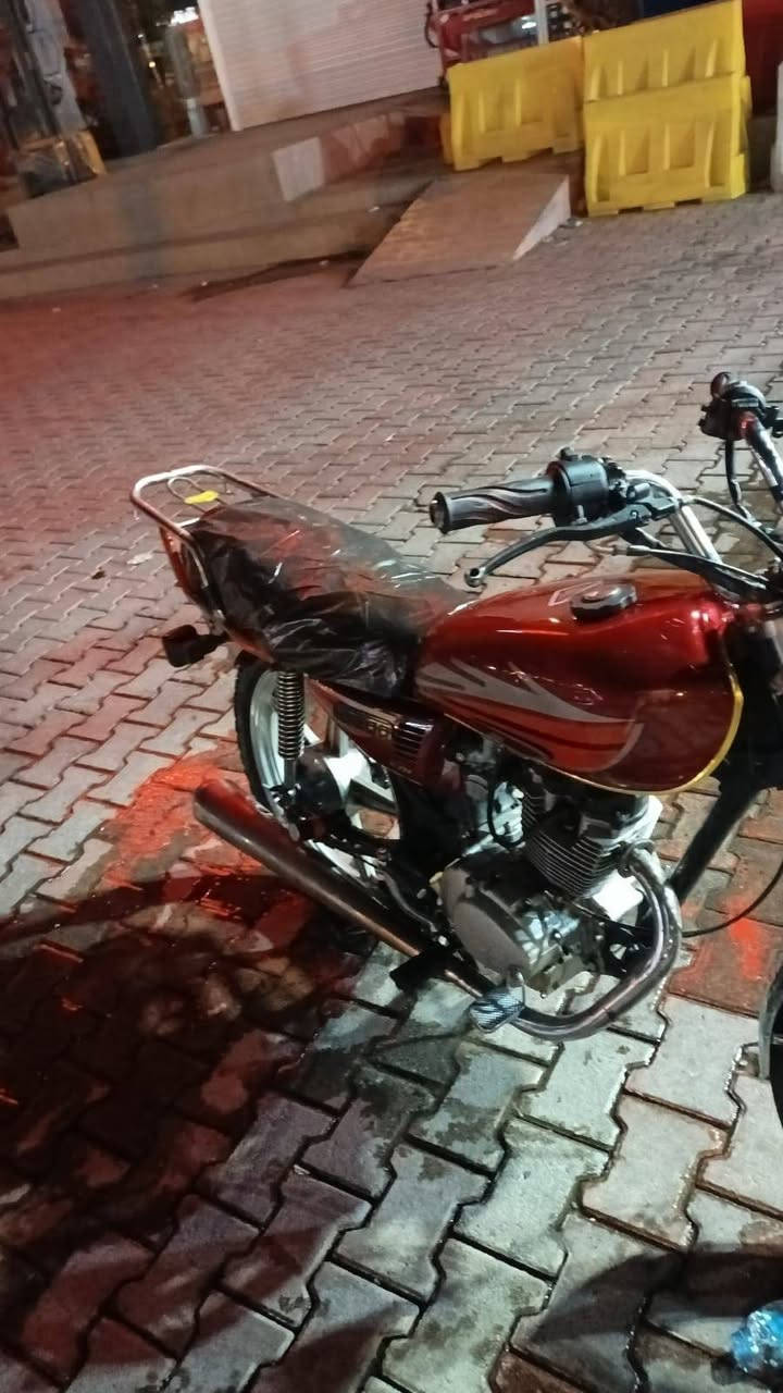 السلام عليكم 
ماطور روبار 4كير مكينه√125cc√للبيع
 فول نضافه عزم نار ماطور تعمير خارجي جديد كهربايات شغالهماطور مصروف علي منقصه شي شراي واتس اب«***********»
