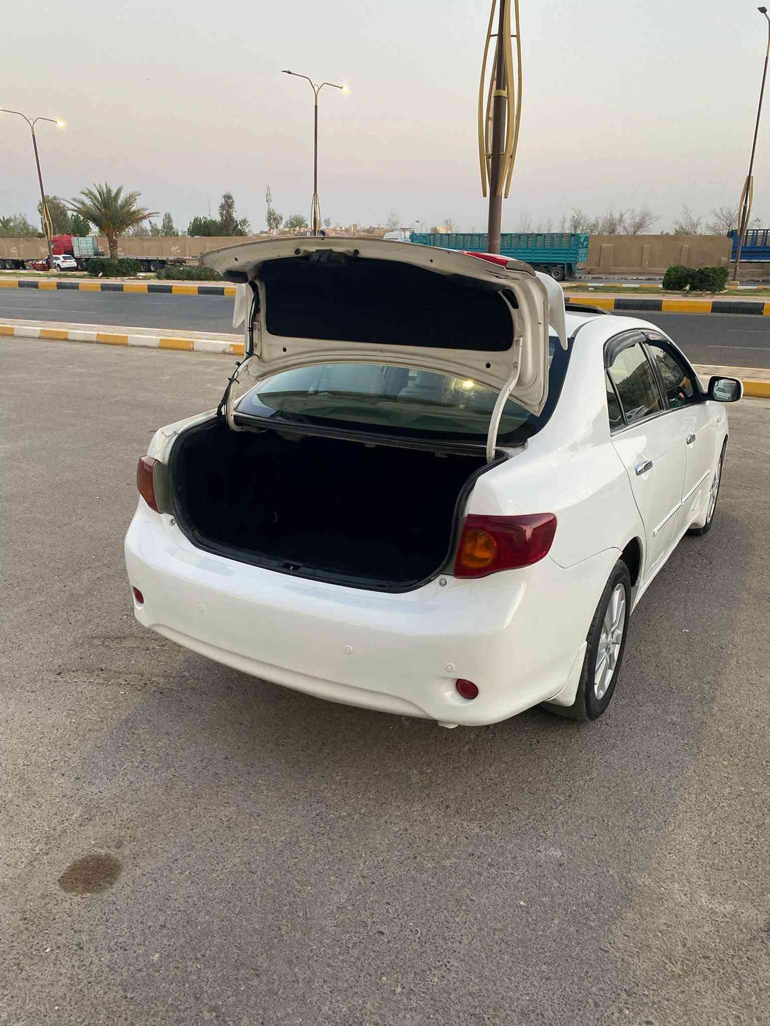كورلا خليجي موديل 2010 للبيع فقط بدون مراوس ولا اقساط باسمي شخصيا
فووول مواصفات فطيم 
1) سلايت فتحه كما موضح بالصور 
2) خمسة ويل كب 
3) تبريد بيانو
4) تحكمات سترين 
5) يدات الابواب ستيل بلاد 
6) حساسات خلفية 
7) كشانه جلد 
😎 اشاير ترحيب داخلي 
9) شاشة مسجل بلادي 
كير جديد مابي اي مشكله 
محرك جديد مابي مشكله 1800مرغوب
صدر امامي خلفي ادامة جديد قبل سبوعين بدلت صدر حتى مشط ستيرن تبديل 
تبريد ثلج 
السيارة نظيفه ومتعوب عليها 
رقم بغداد سنوية جديده هزة جديده ارقام جديده احولك مباشر 
ملاحظه السيارة بيه تقريبا خمس قطع صبغ اني صبغتهم ع ايدي جان بيها شخوط ودعجات قبل كم يوم طلعتها من الصباغ إذا تحب اخذك ع الصباغ هو يشرحلك سبب الصبغ ف طمأن مابيها حادث وبعدين اكو سونار خلاف كلامي اني ادفع فلوس السونار 
السعر 98$ عنوان مدينة الفلوجة 
***********
***********
