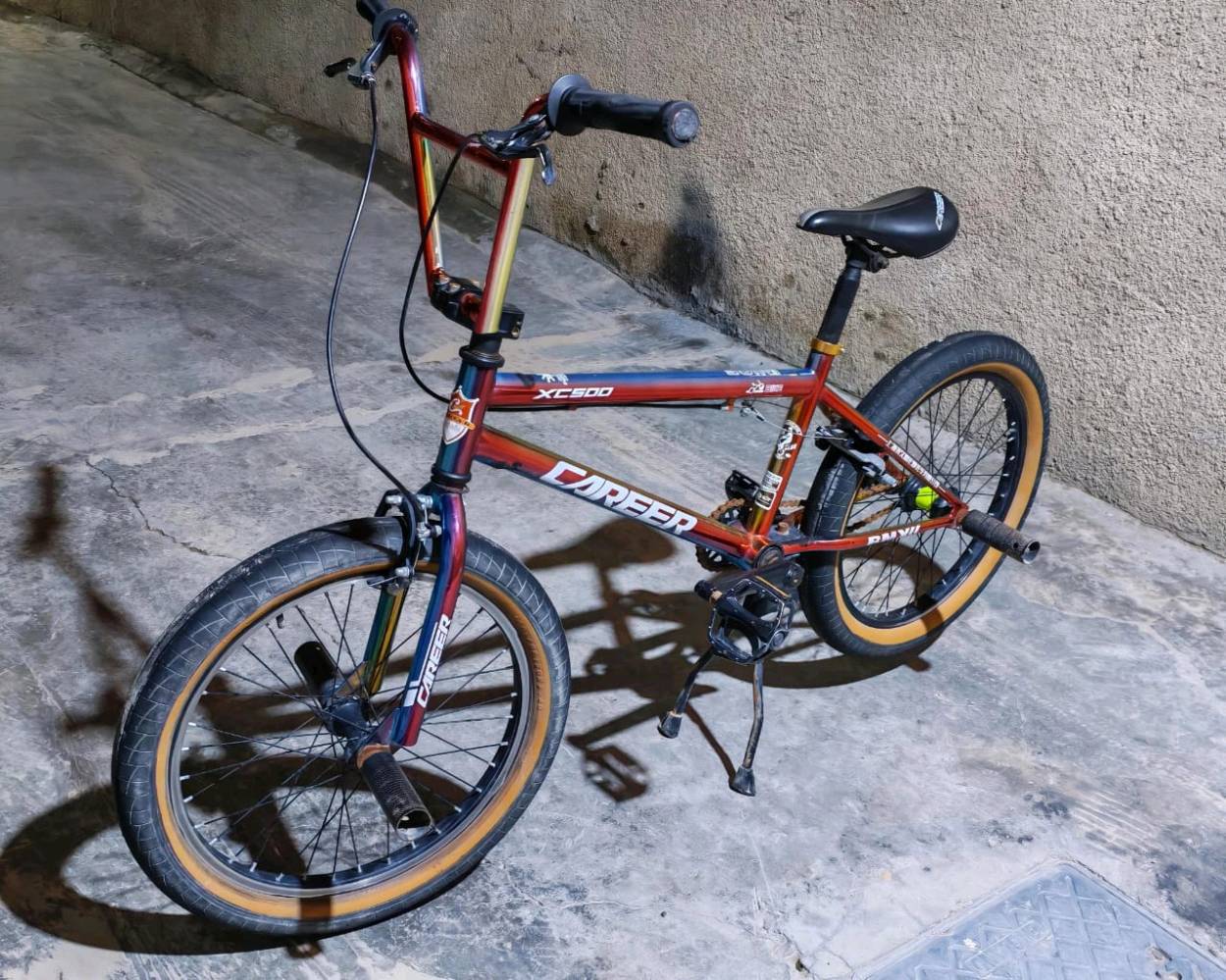 بايسكل BMX 

سعر 125 او مرواس بايسكل بناتي
 
مكاني بغداد الاورفلي 

***********